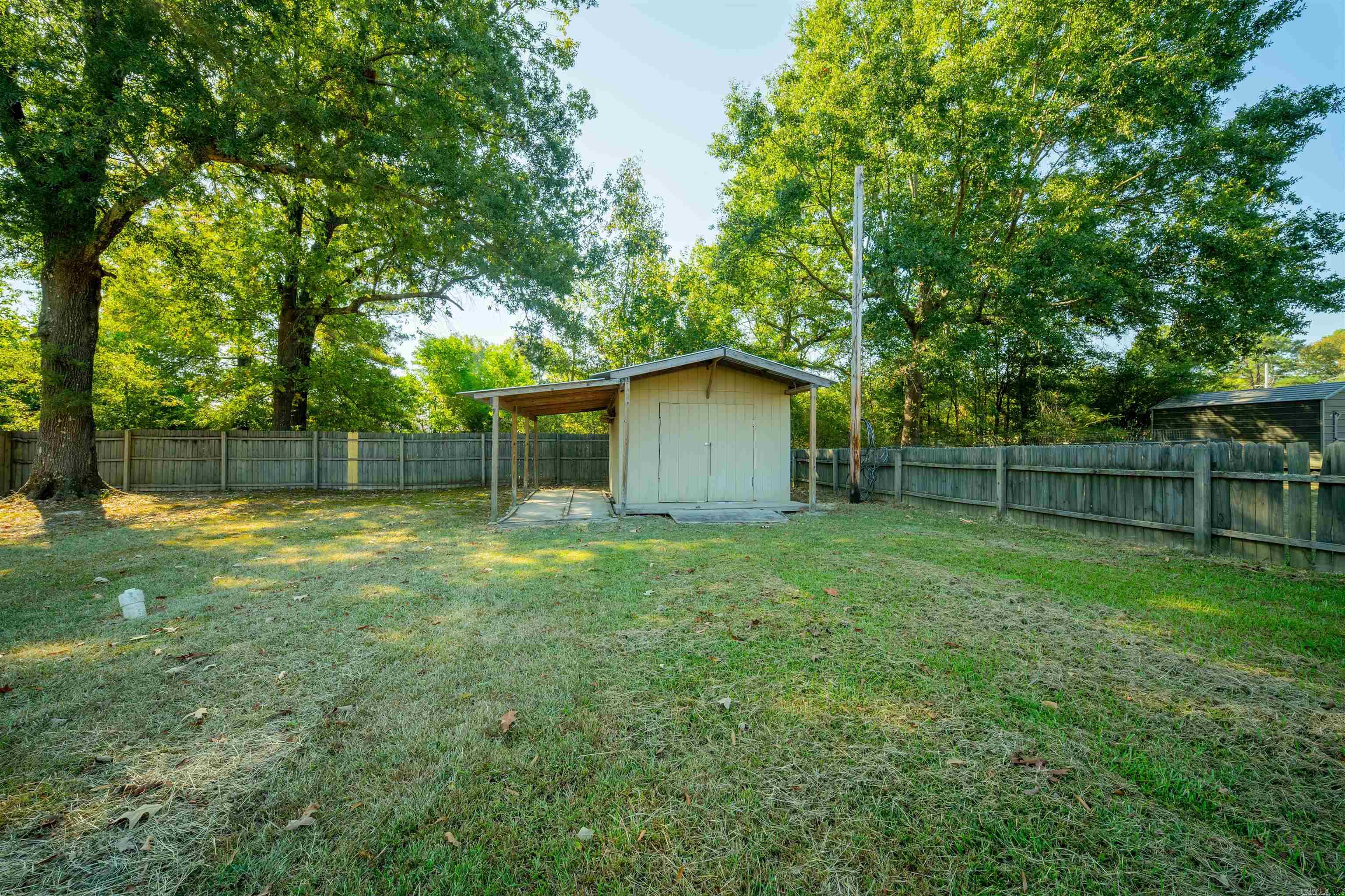 404 E Ingram Street Property Photo 33