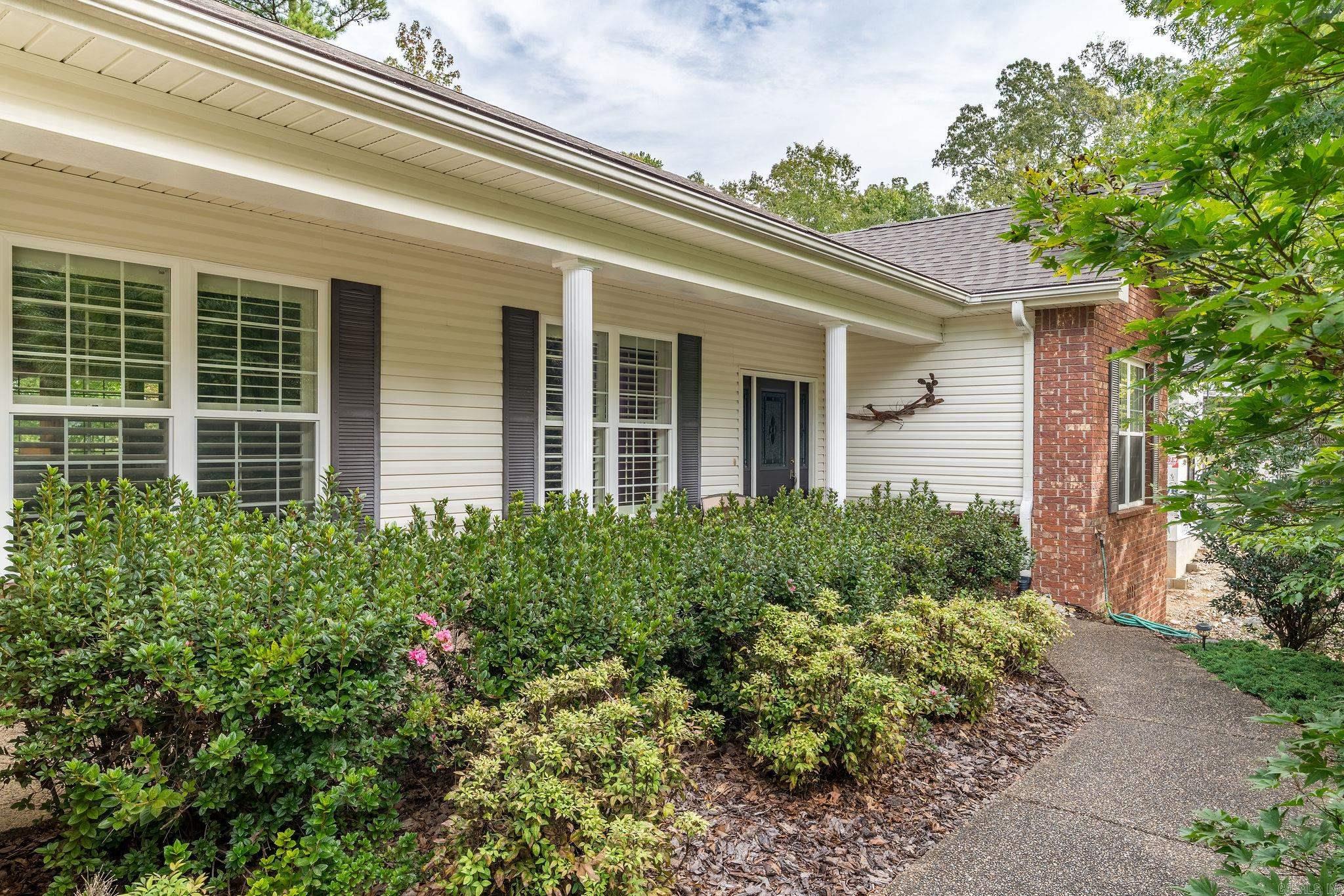 6 LUCIR LANE Property Photo 1