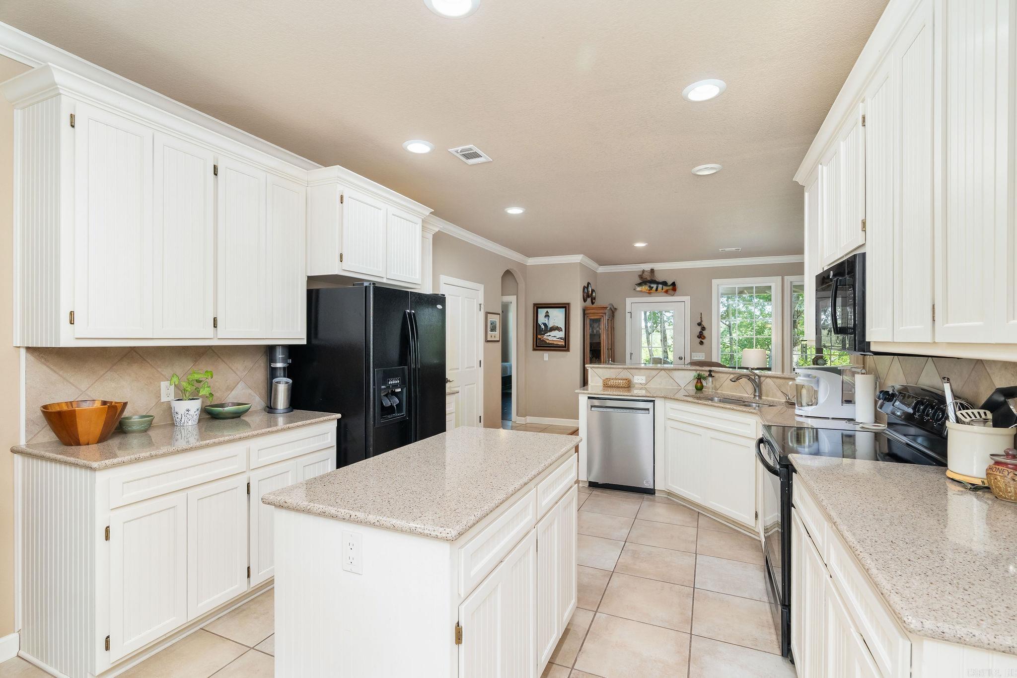 6 Lucir Lane Property Photo 7