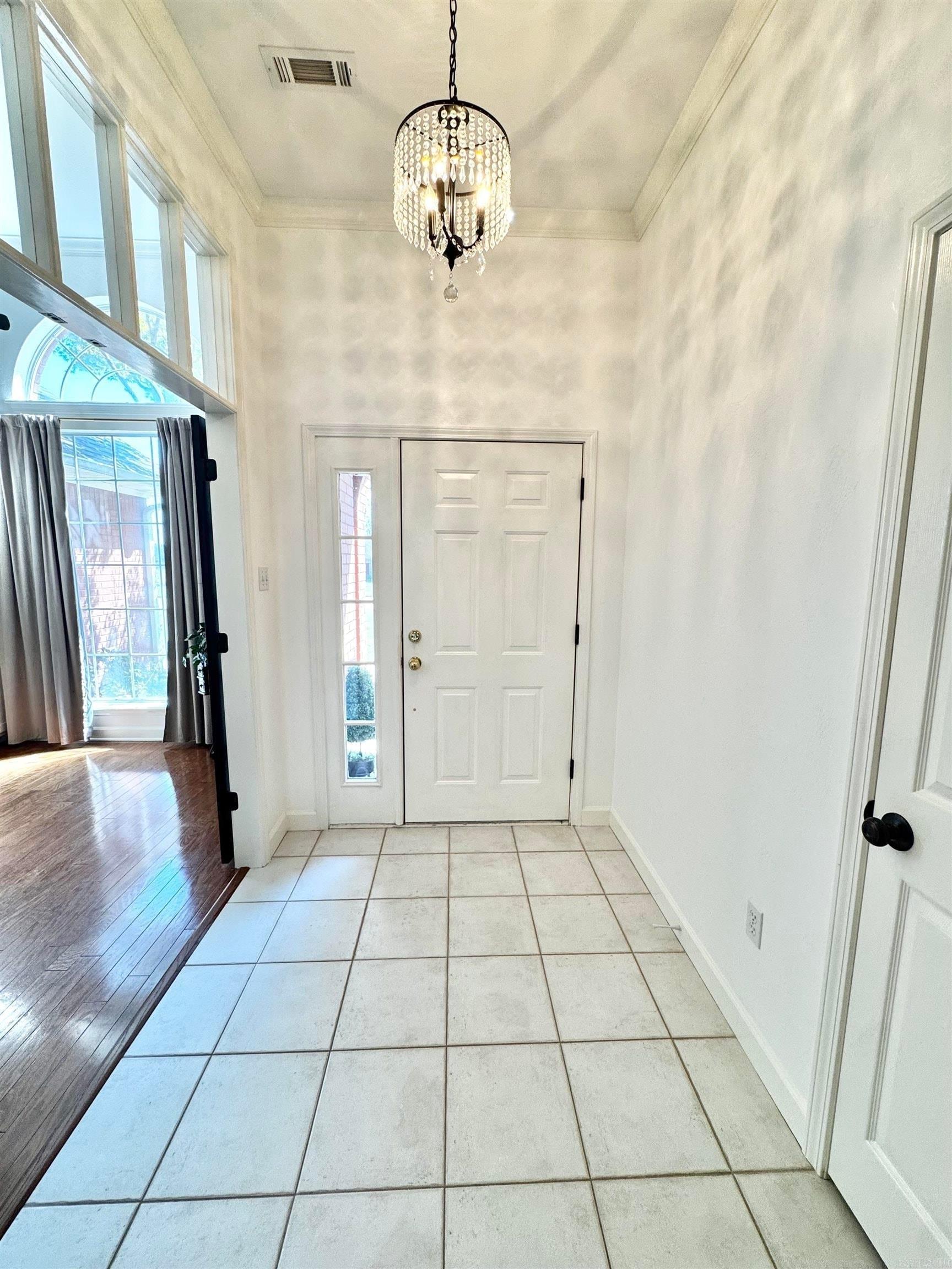 28 Weaver Circle Property Photo 2
