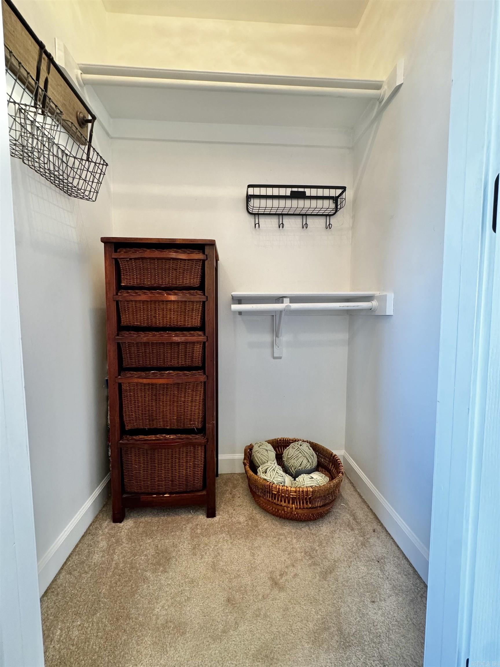 28 Weaver Circle Property Photo 15