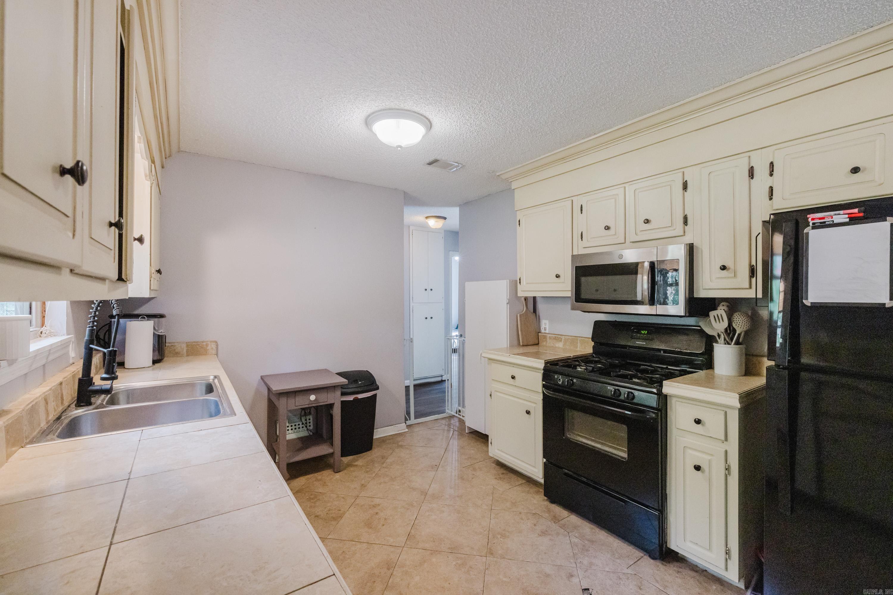 2322 Wright Avenue Property Photo 11