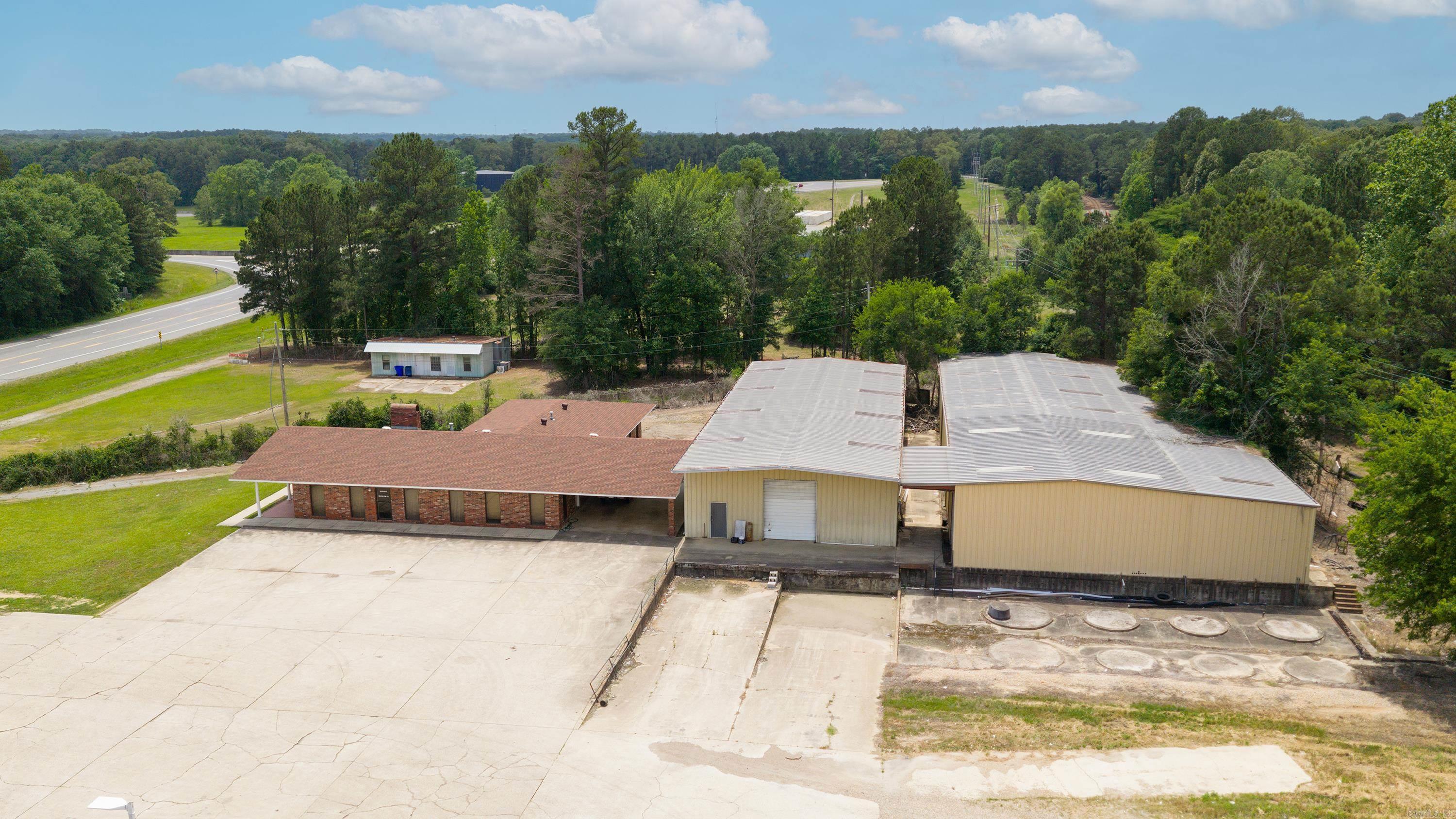 4030 Calion Hwy Property Photo 1