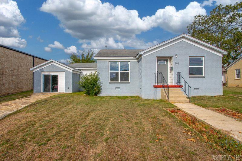 305 S Main Property Photo 1