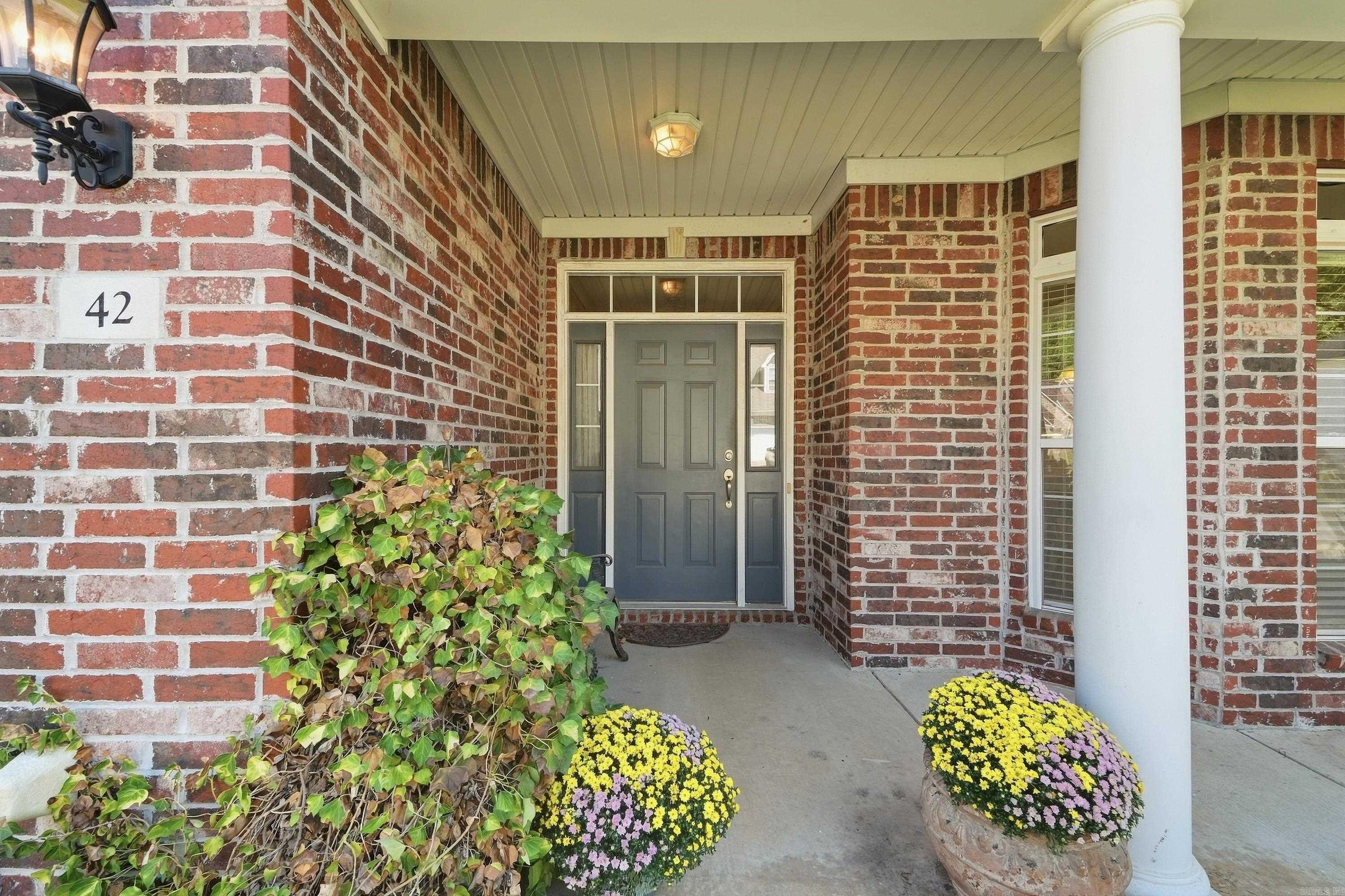 42 Courtside Place Property Photo 1