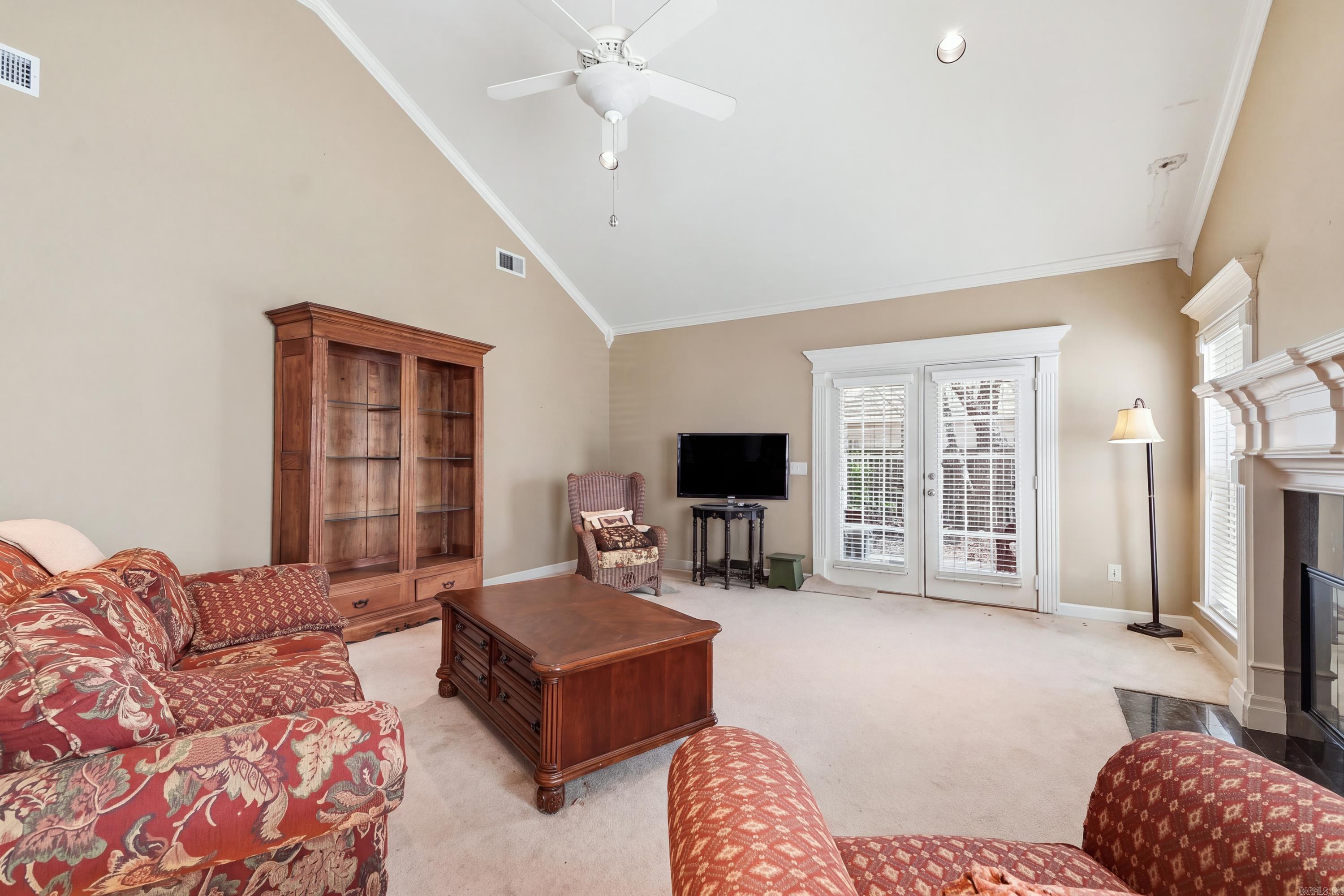 42 Courtside Place Property Photo 6