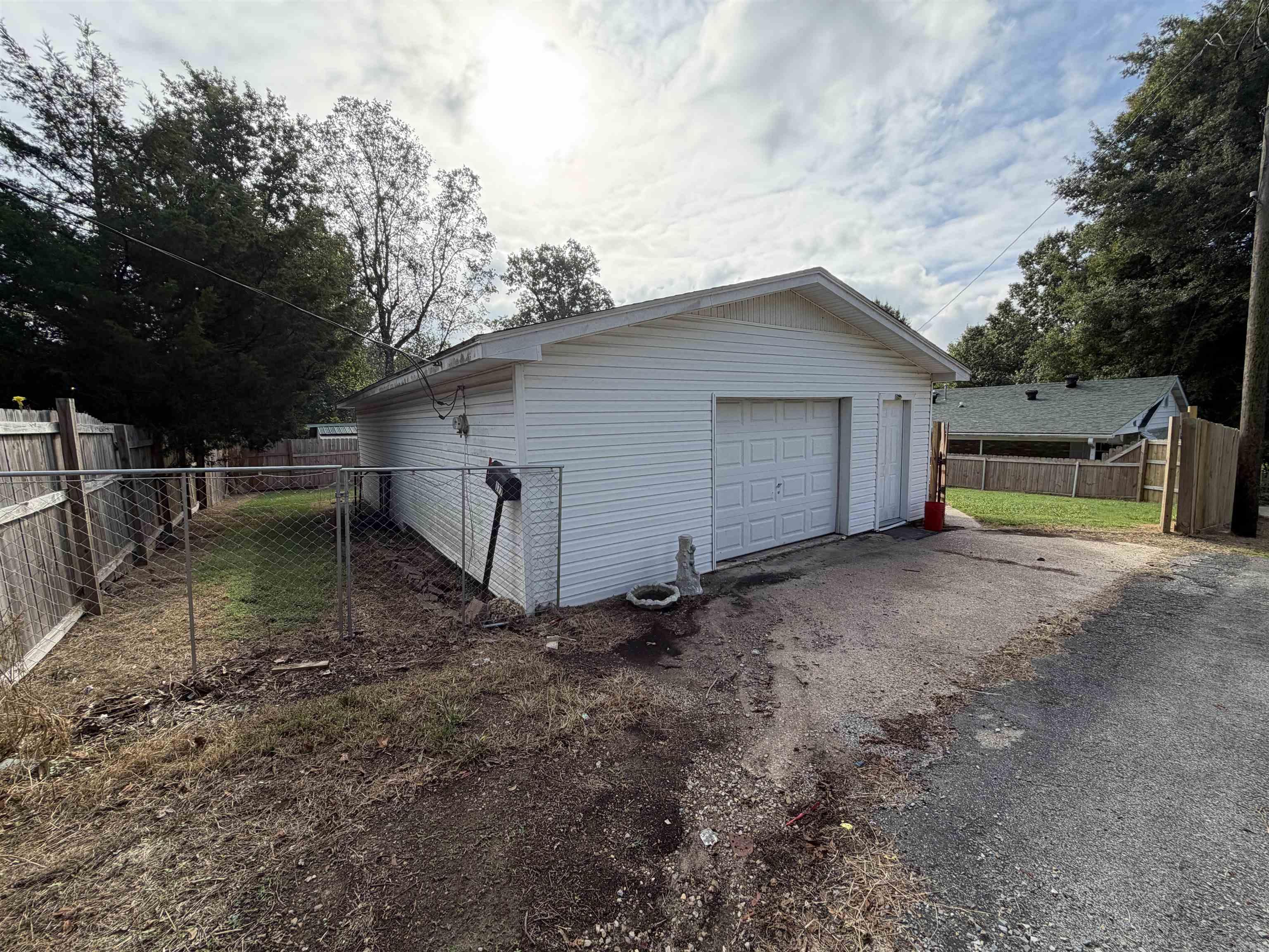 939 W Court Street Property Photo 14
