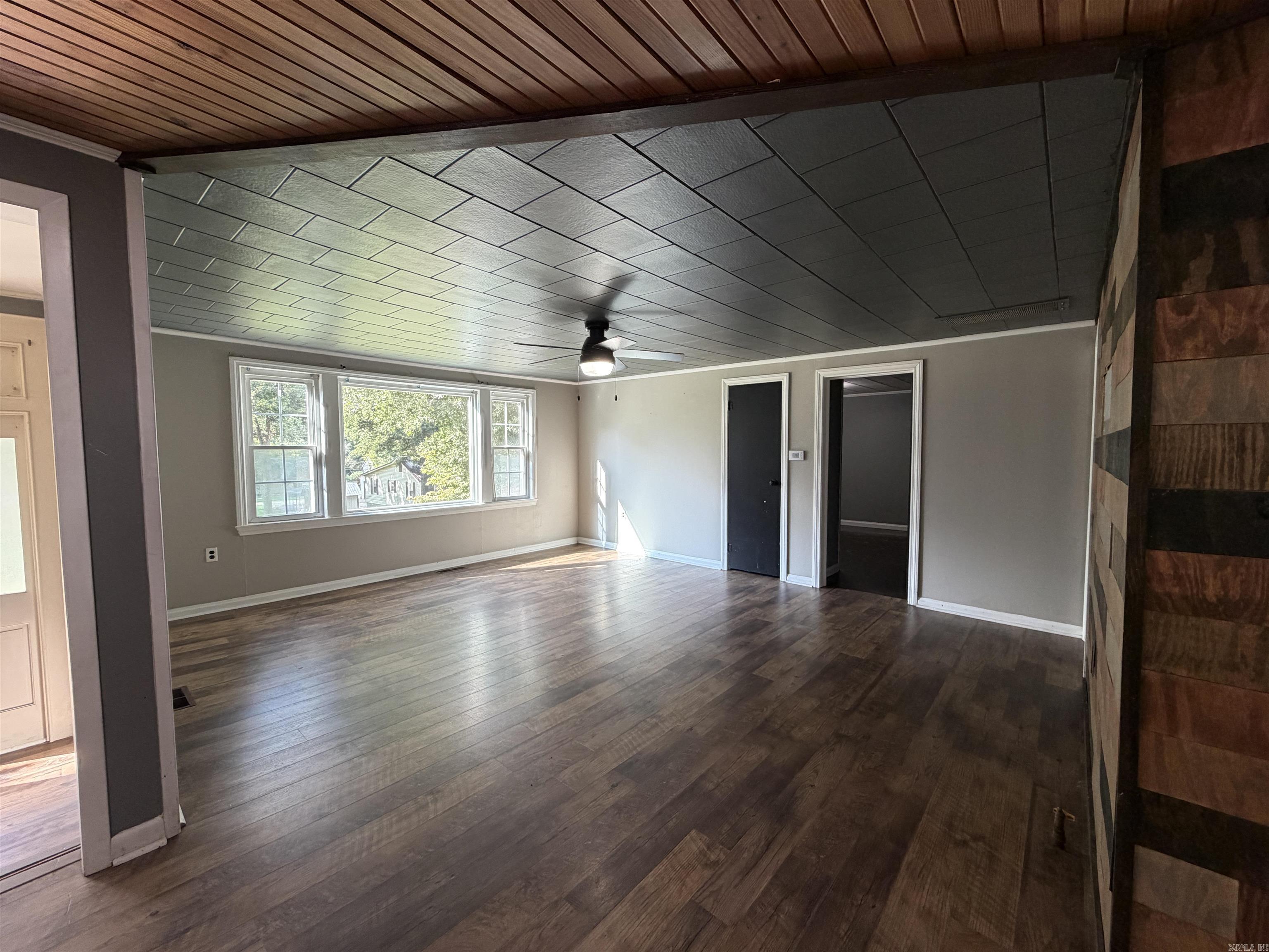 939 W Court Street Property Photo 20