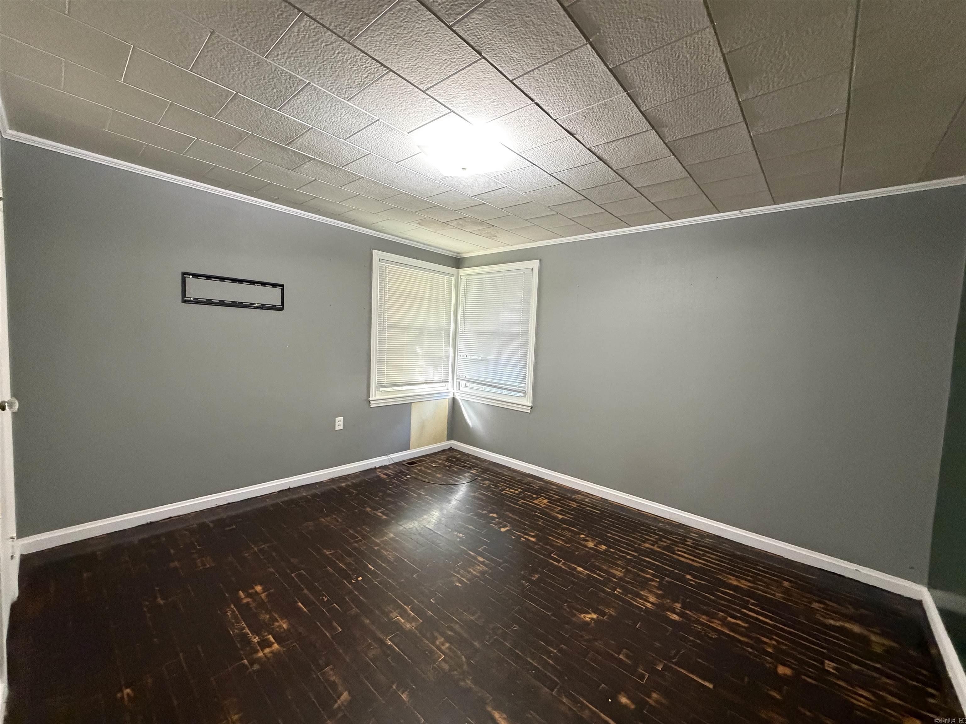 939 W Court Street Property Photo 28