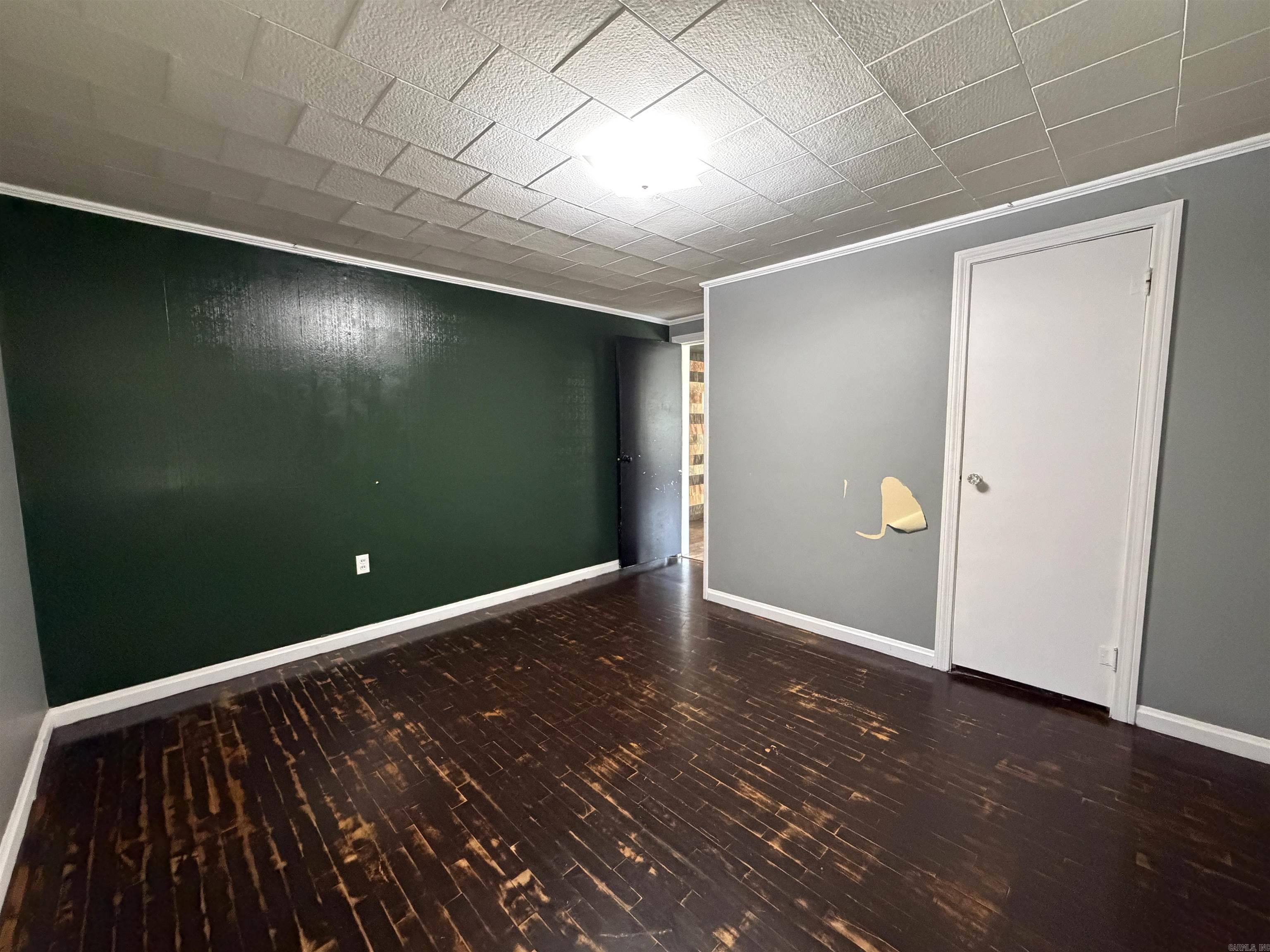939 W Court Street Property Photo 29