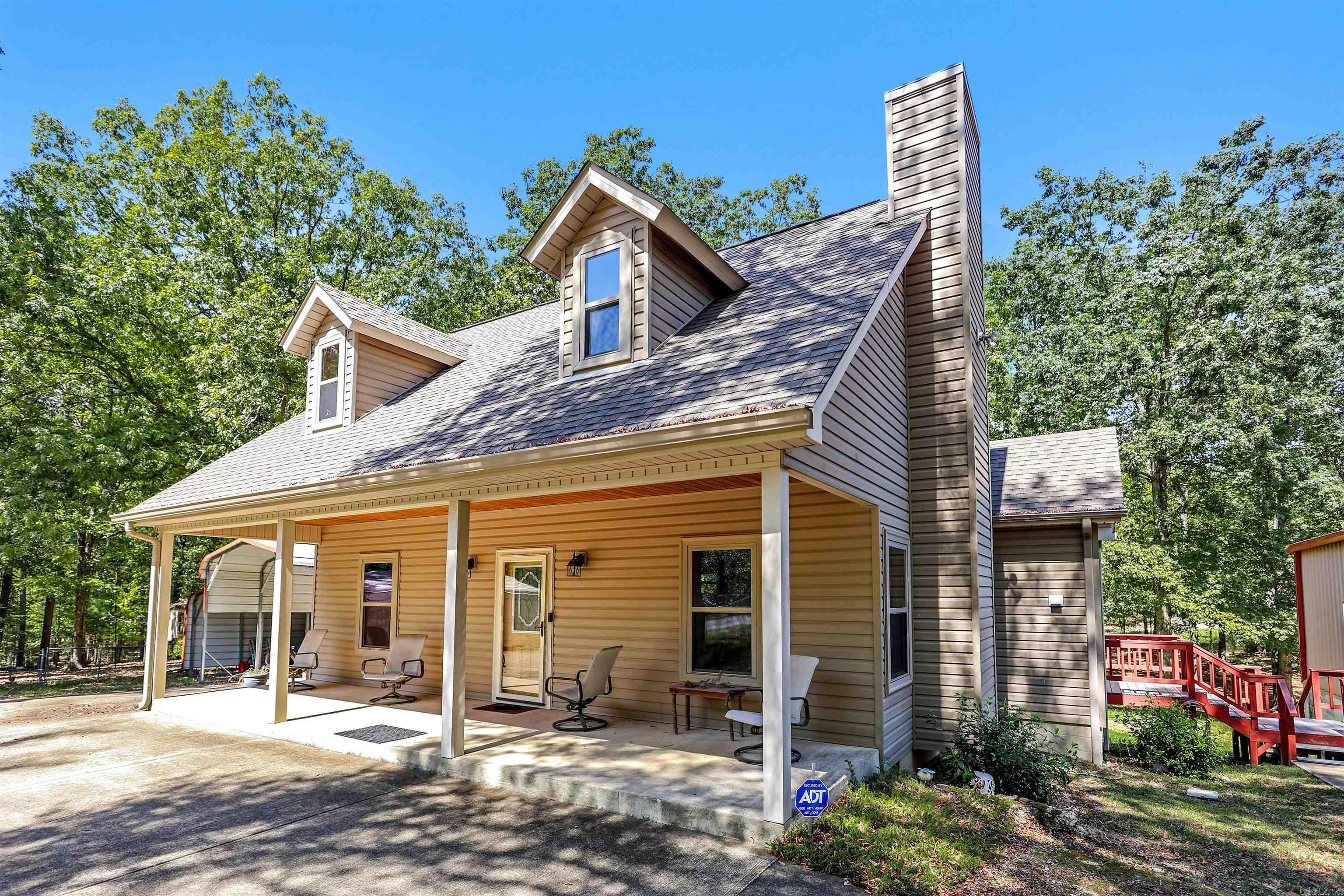 56 Oakwood Road Property Photo 2