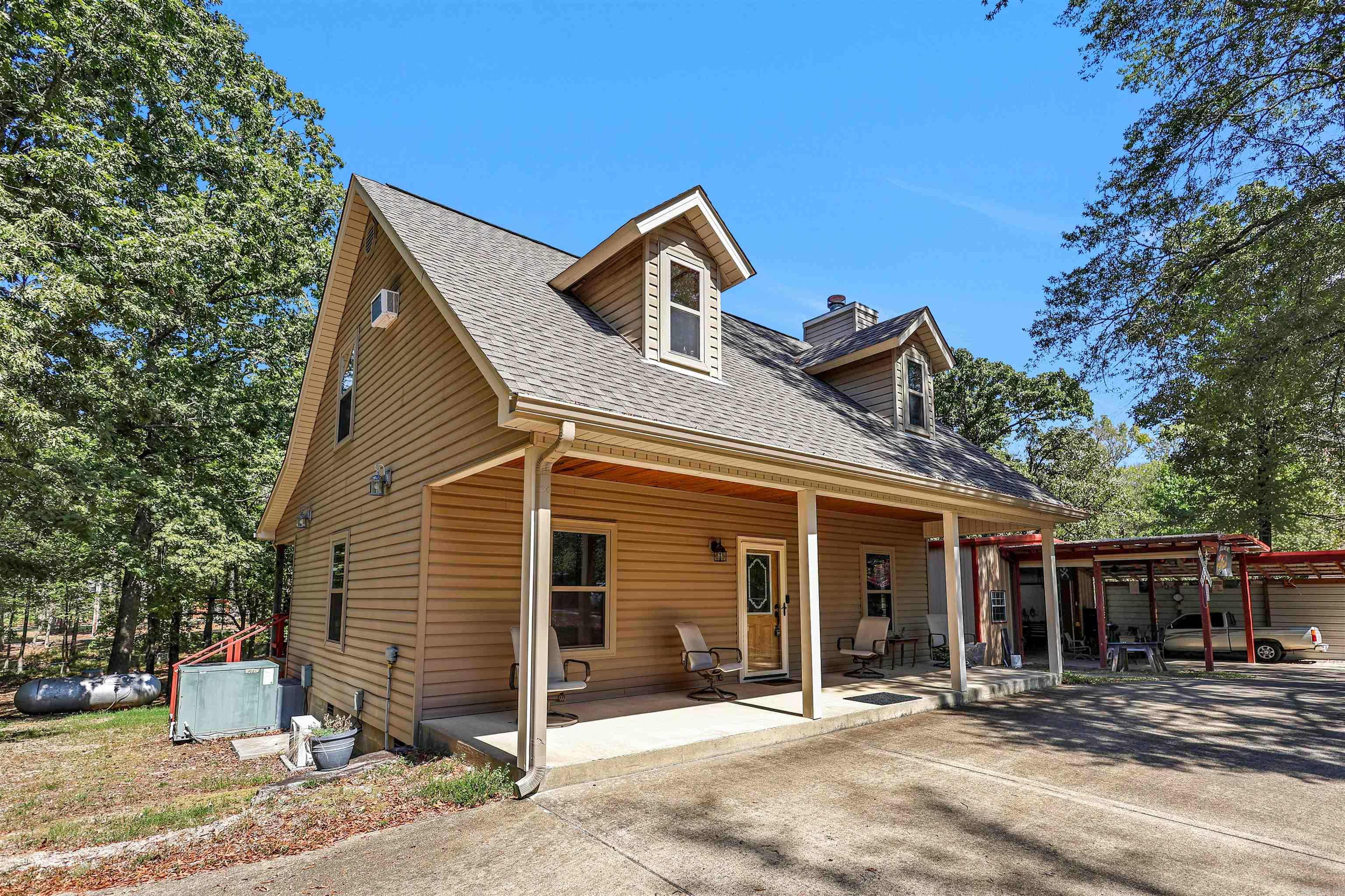 56 Oakwood Road Property Photo 4