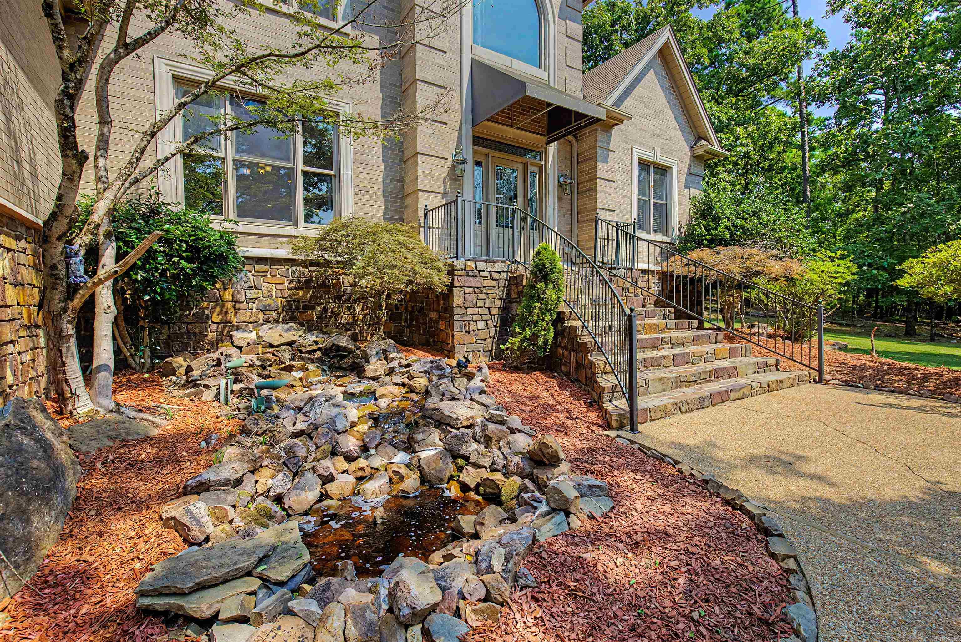 13 Somersett Dr Property Photo 1