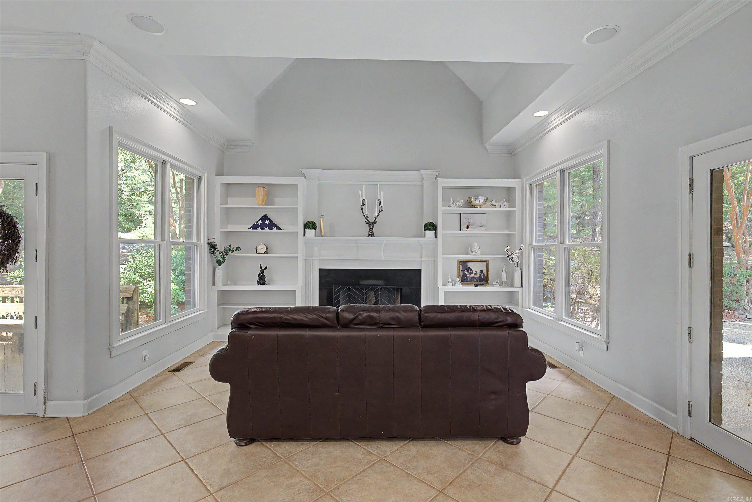 13 Somersett Dr Property Photo 13