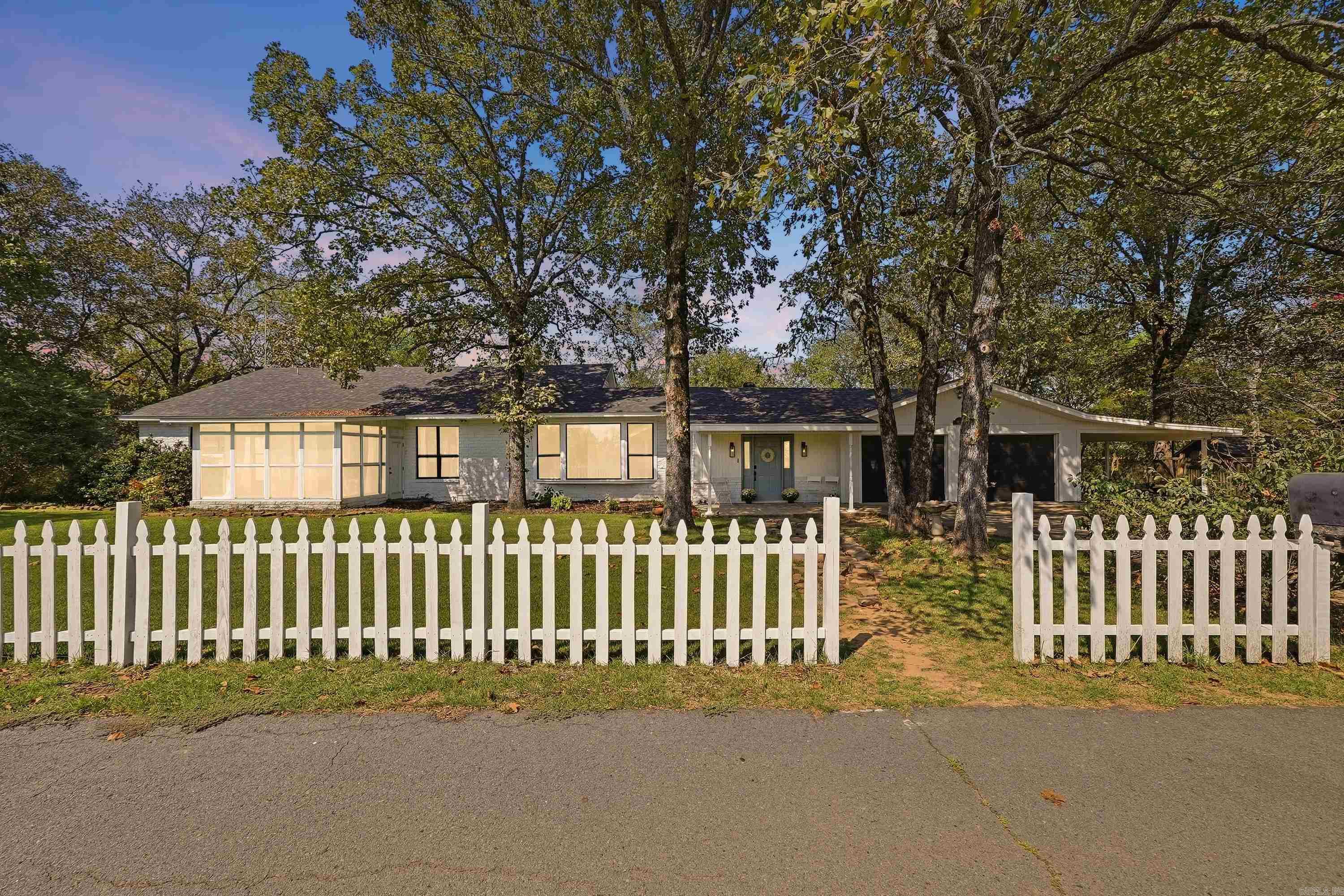 4454 Clearwell Road Property Photo 1