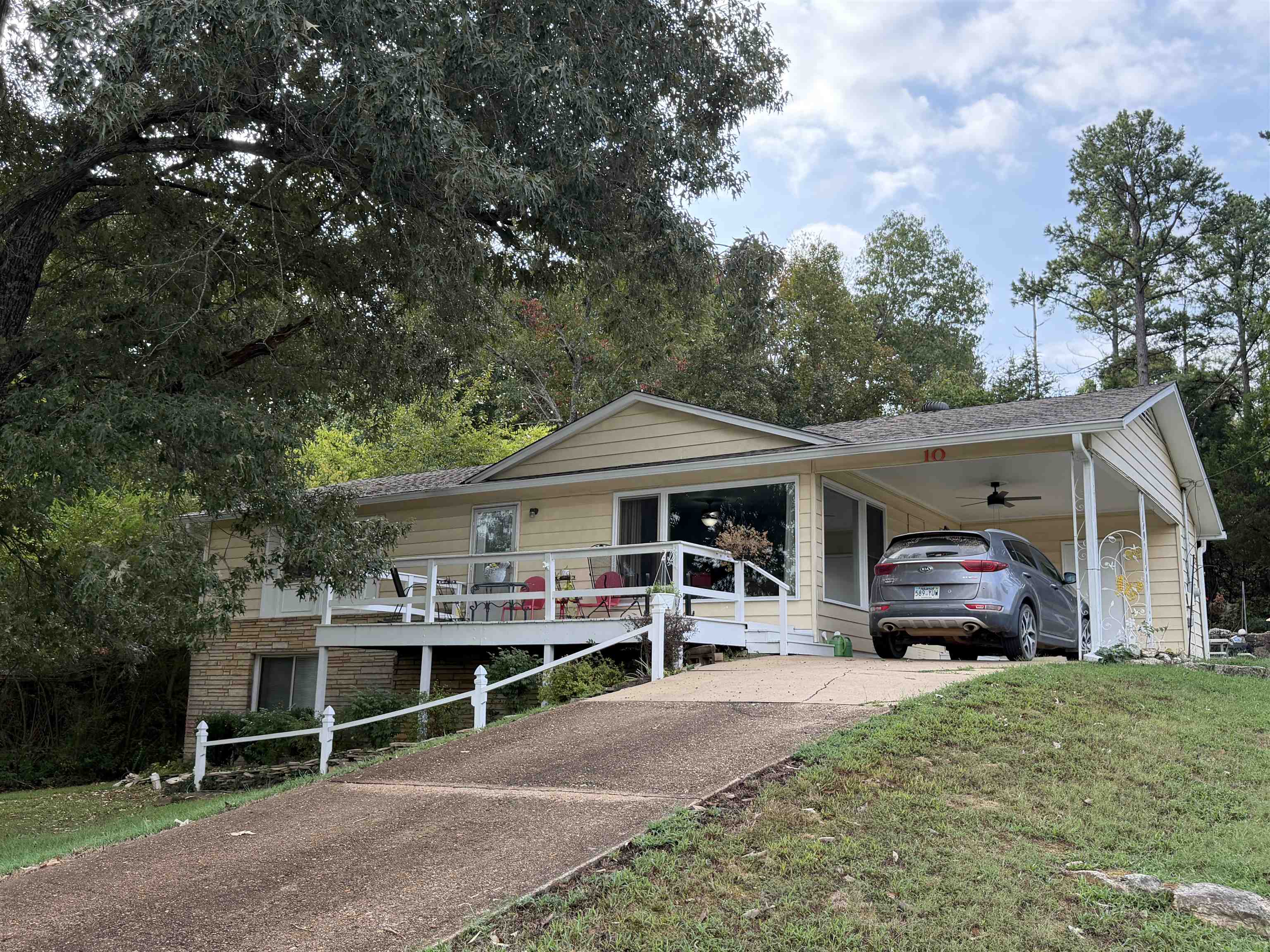 10 Yosemite Drive Property Photo 1