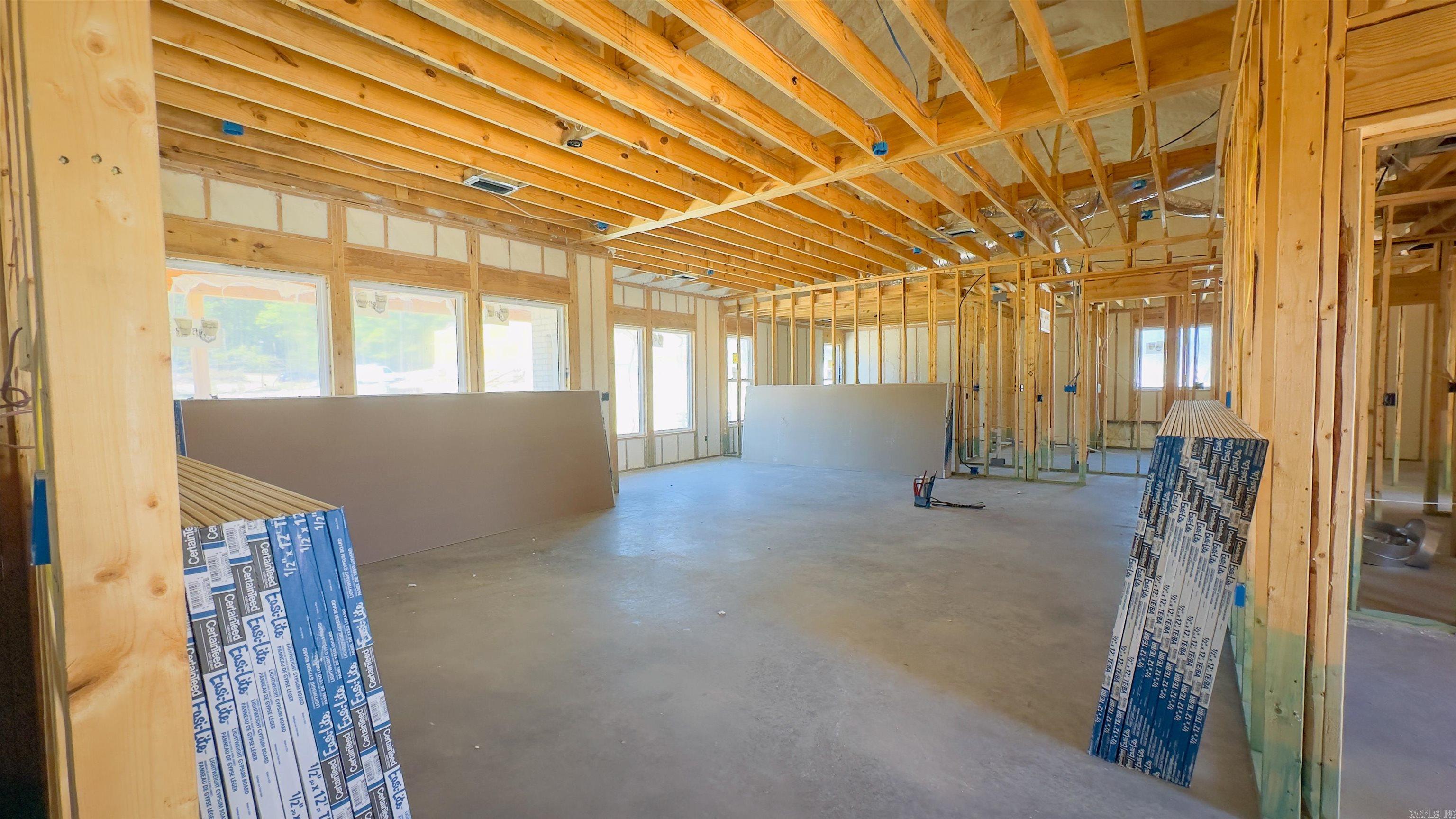 5913 Utah Cove Property Photo 7