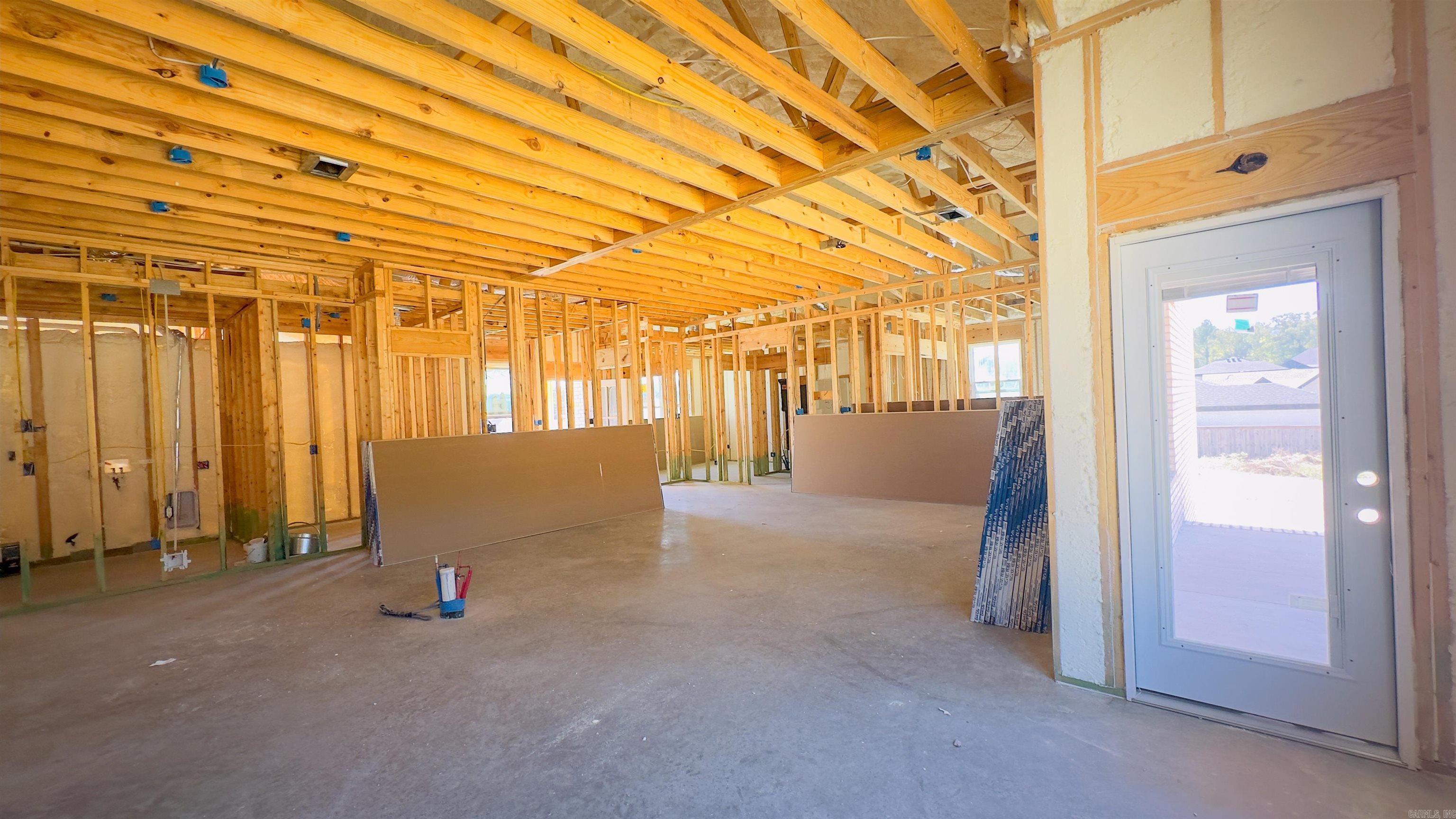 5913 Utah Cove Property Photo 8
