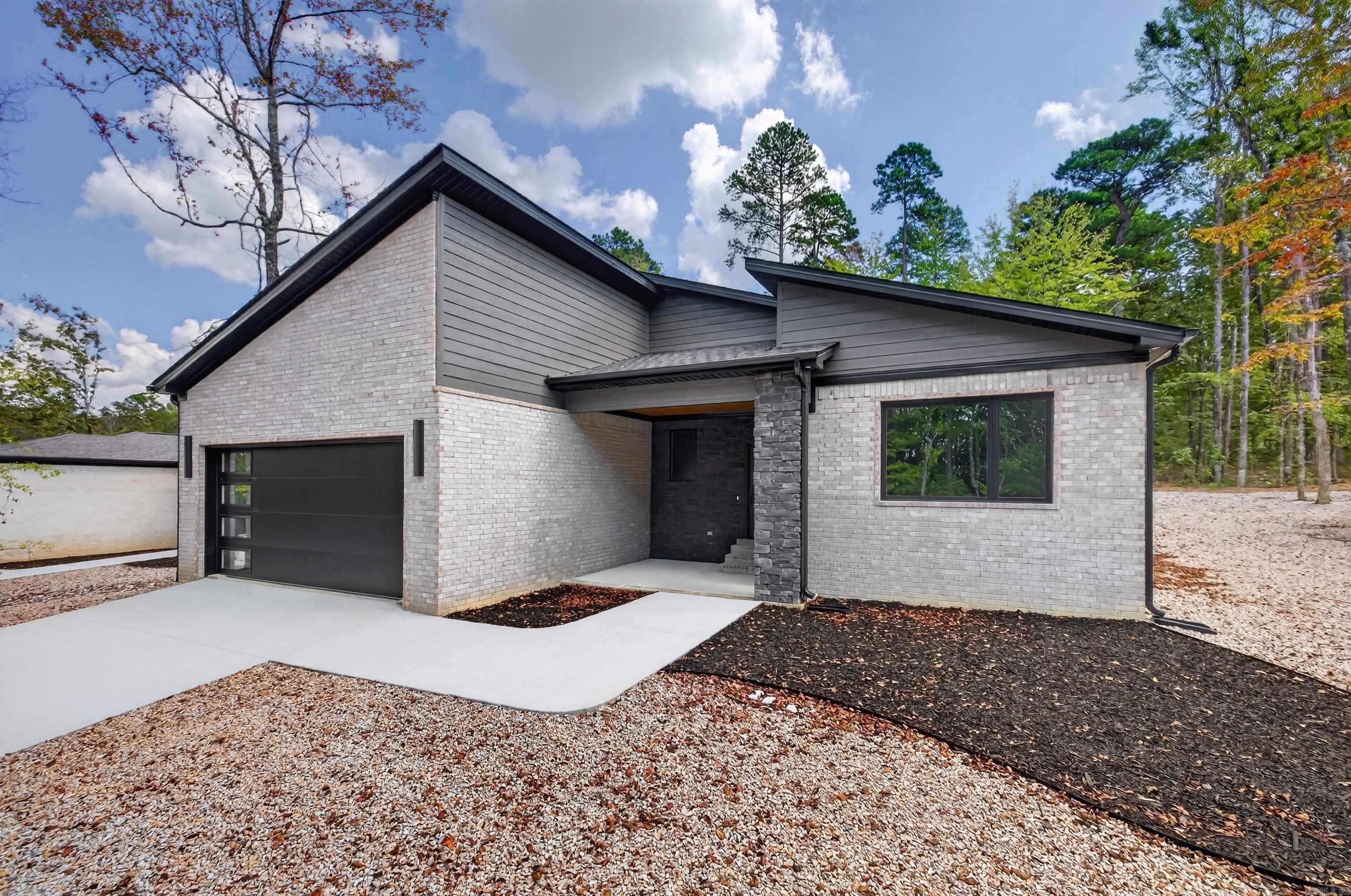 38 Estrella Way Property Photo 2
