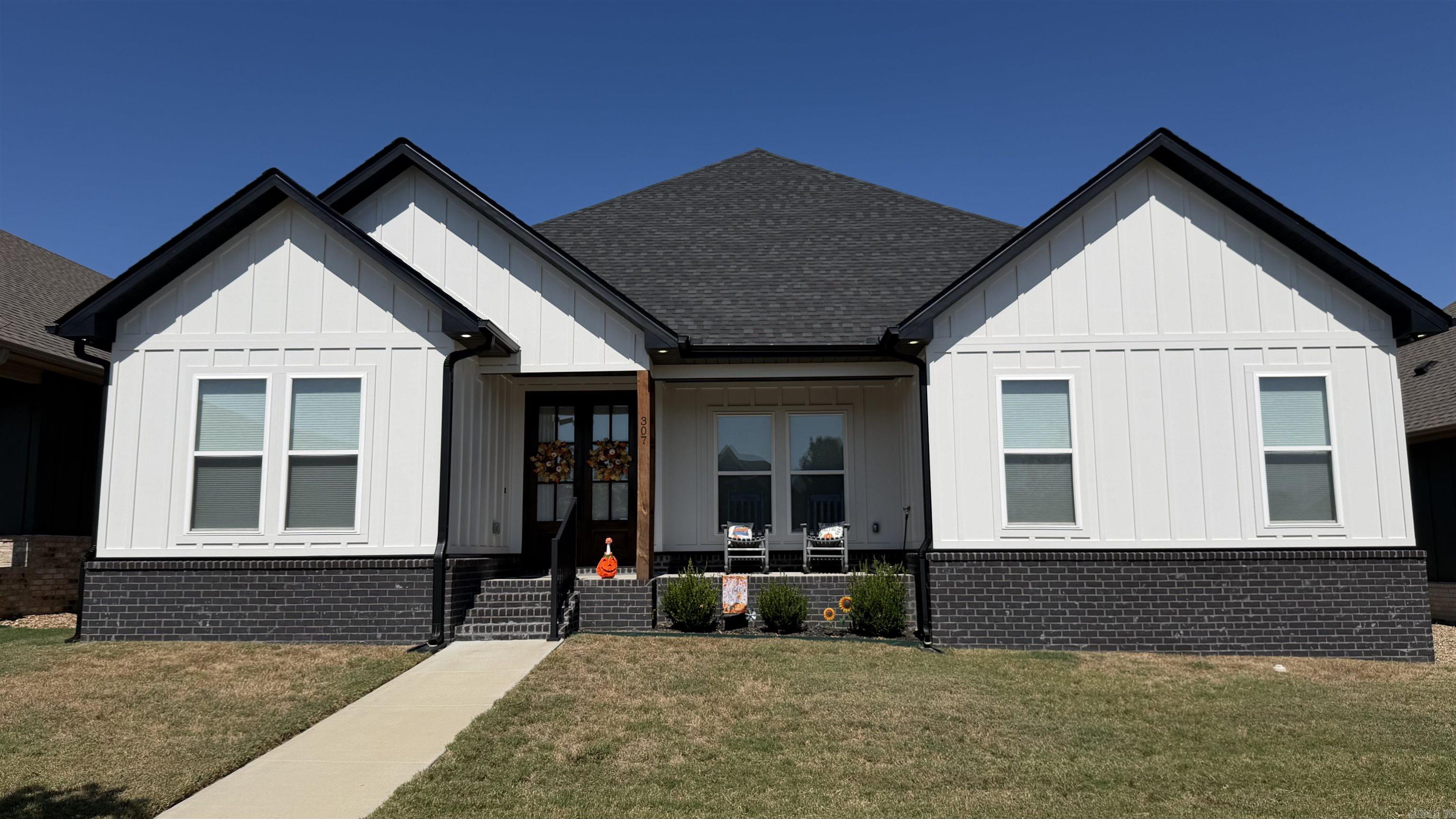 307 A Street Property Photo 1