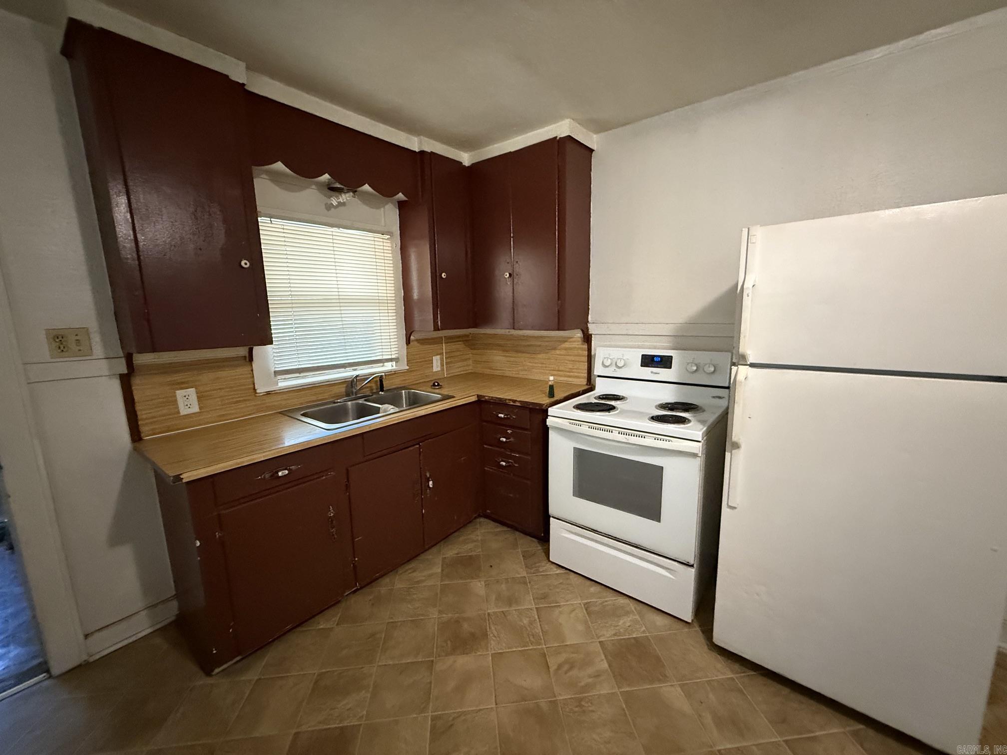 138 Highland Park Street Property Photo 6