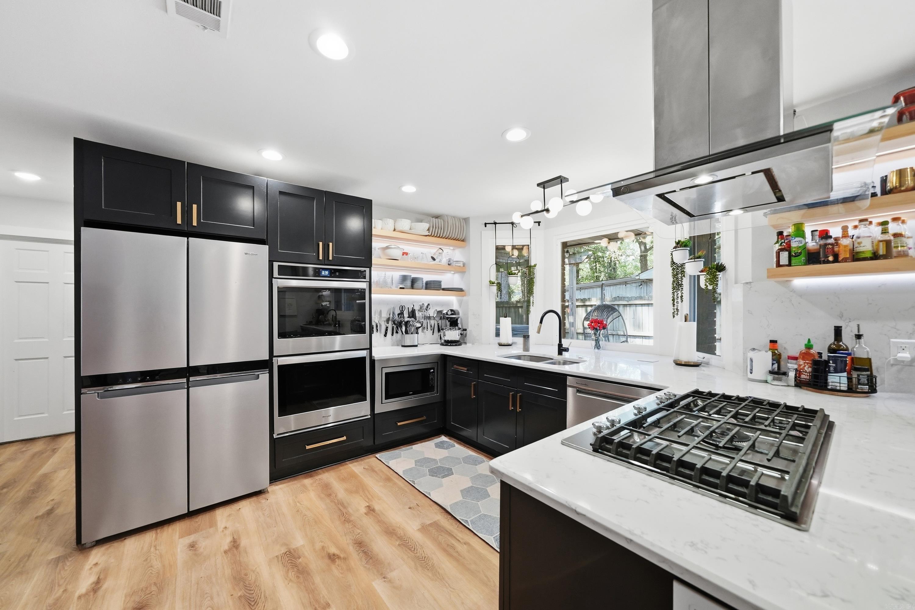 7 Woodbridge Drive Property Photo 14