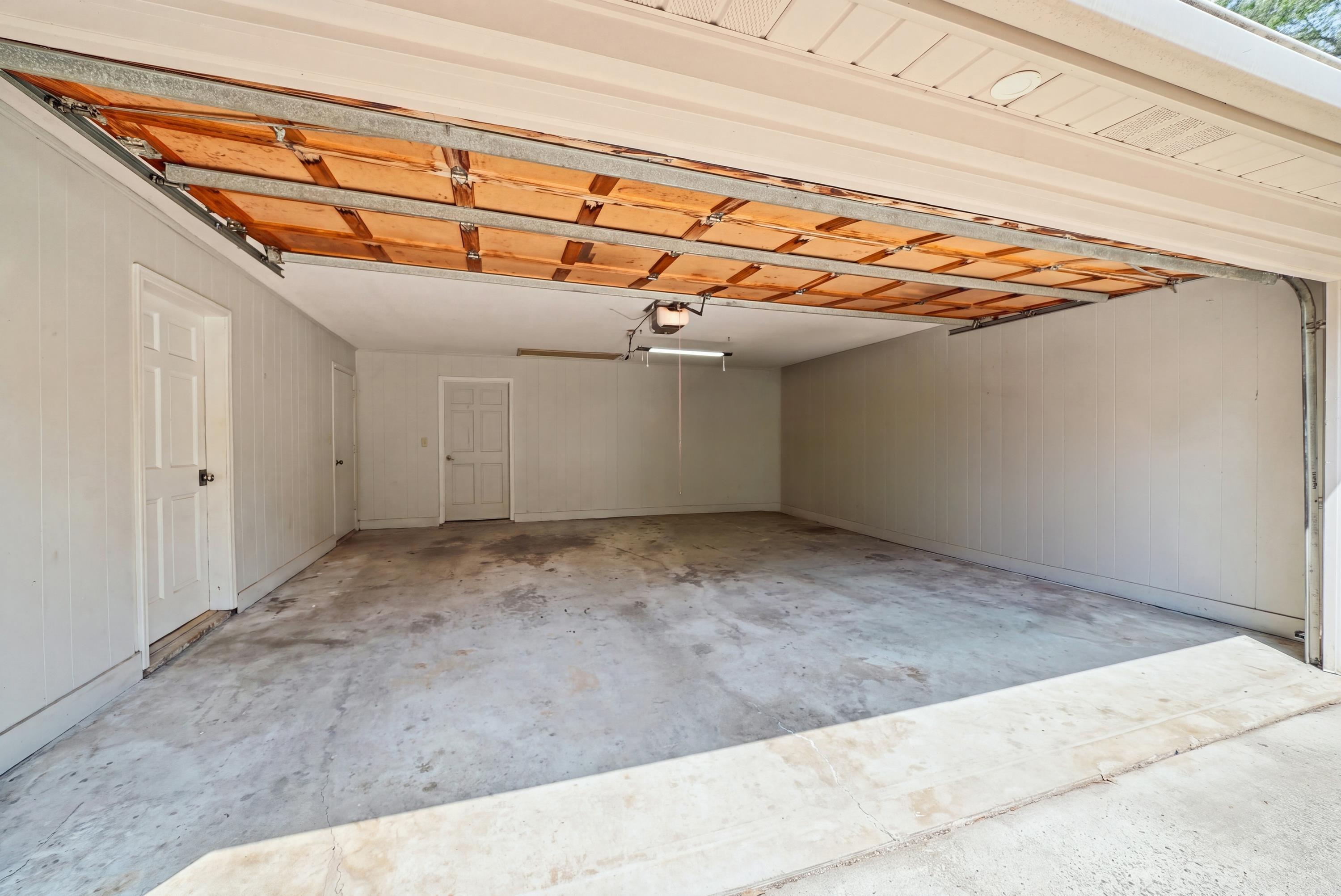 7 Woodbridge Drive Property Photo 40