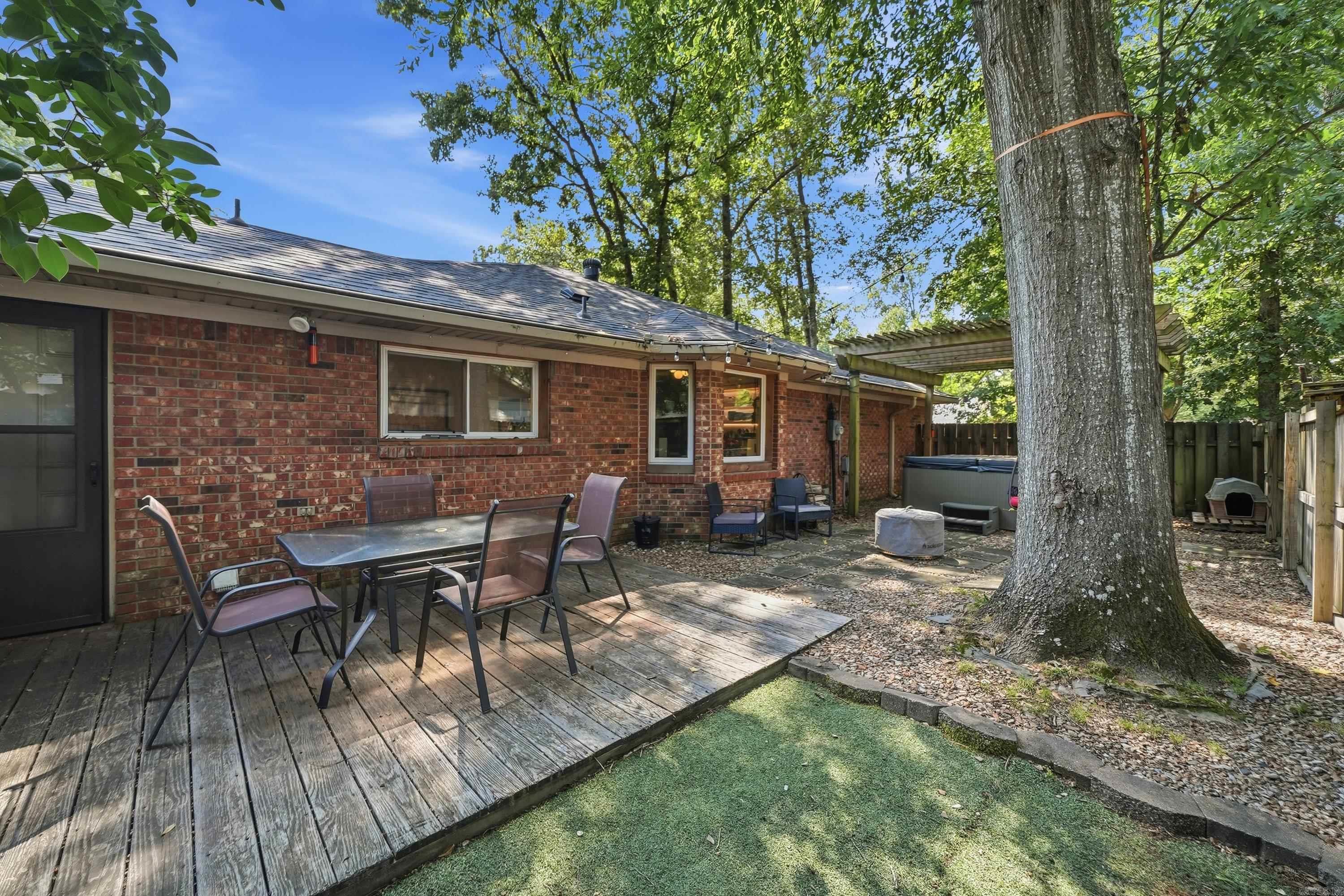 7 Woodbridge Drive Property Photo 43