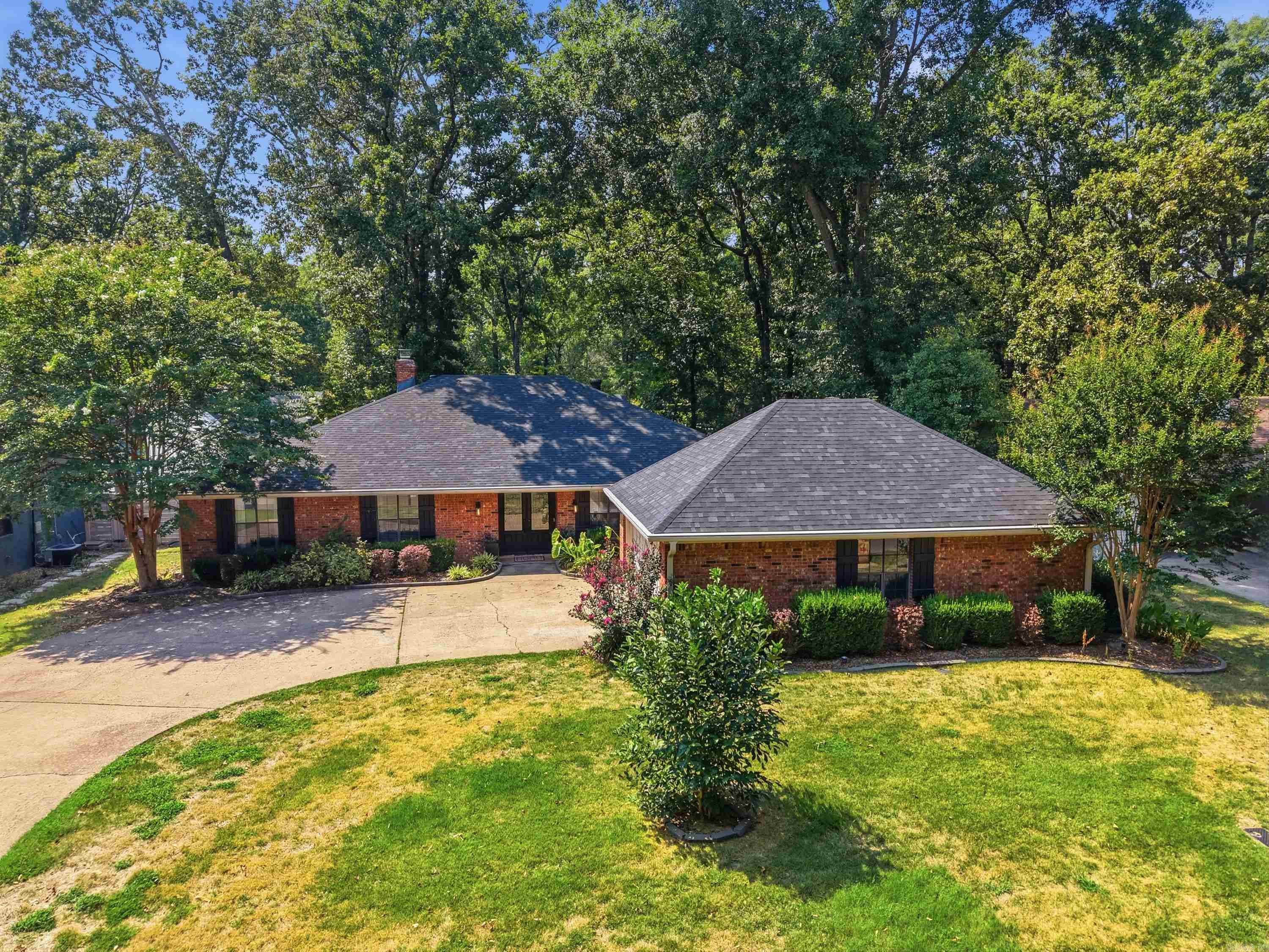 7 Woodbridge Drive Property Photo 46