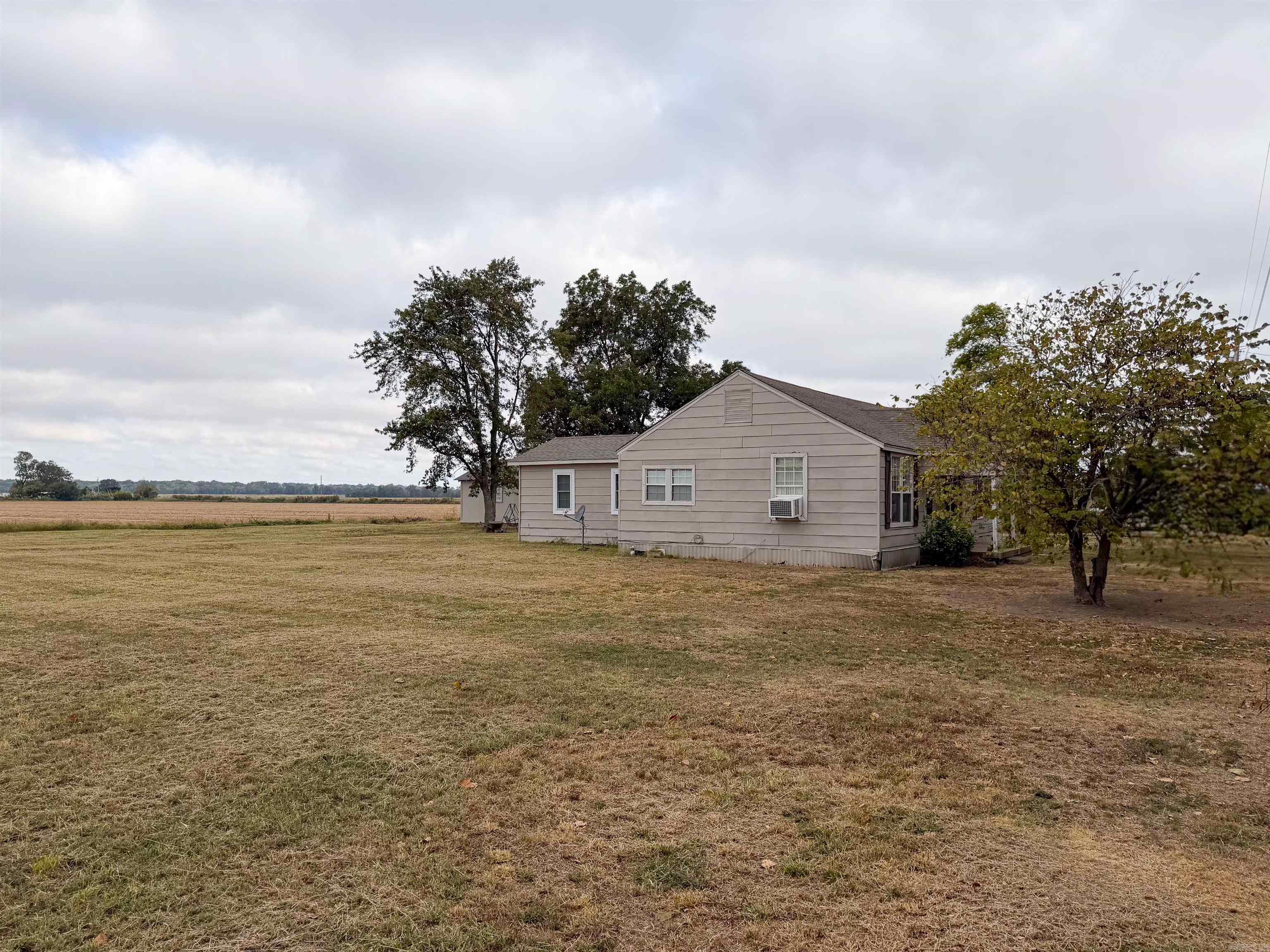 841 Highway 75 Property Photo 3
