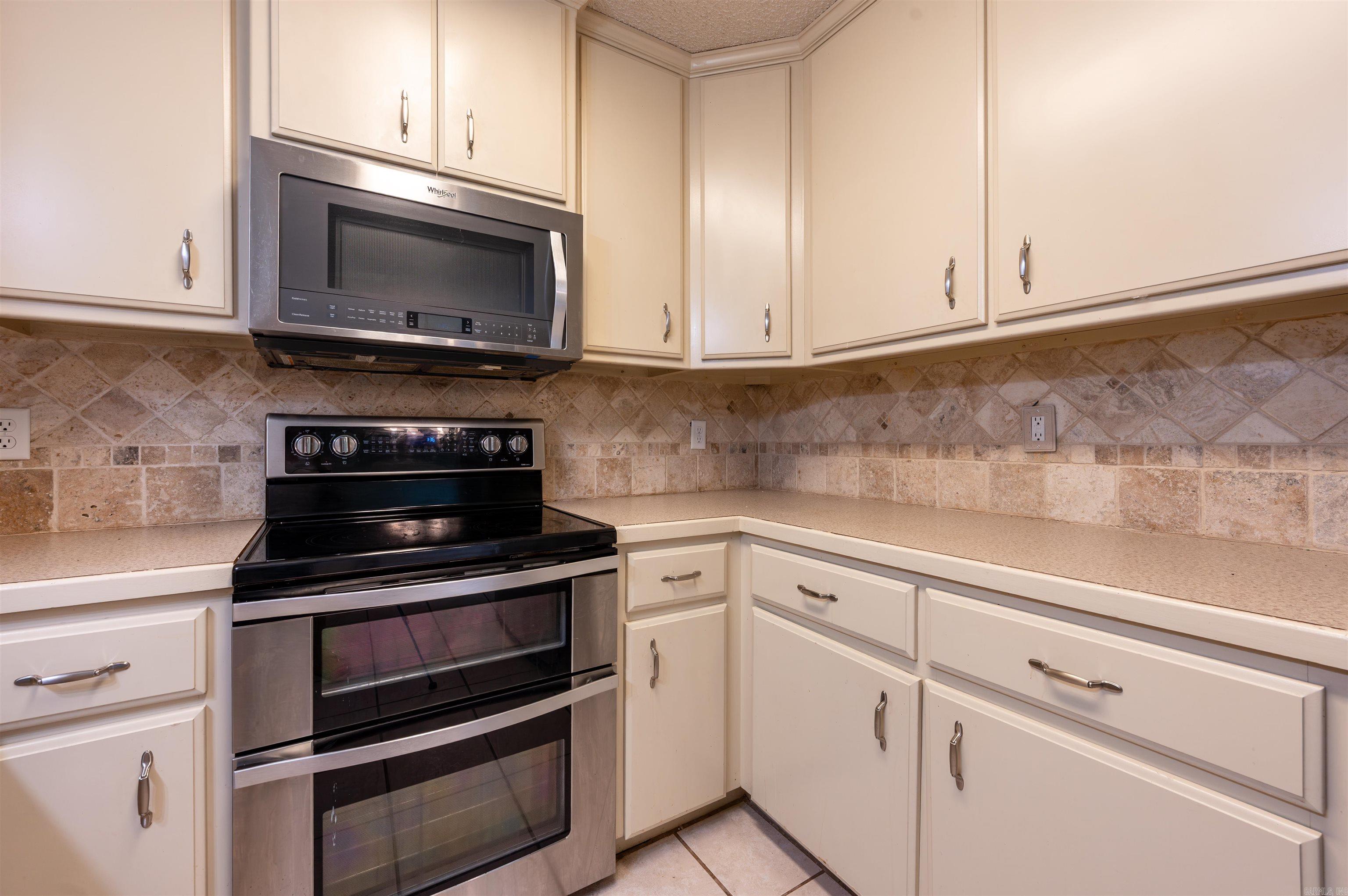 125 Spring Oak Drive Property Photo 12