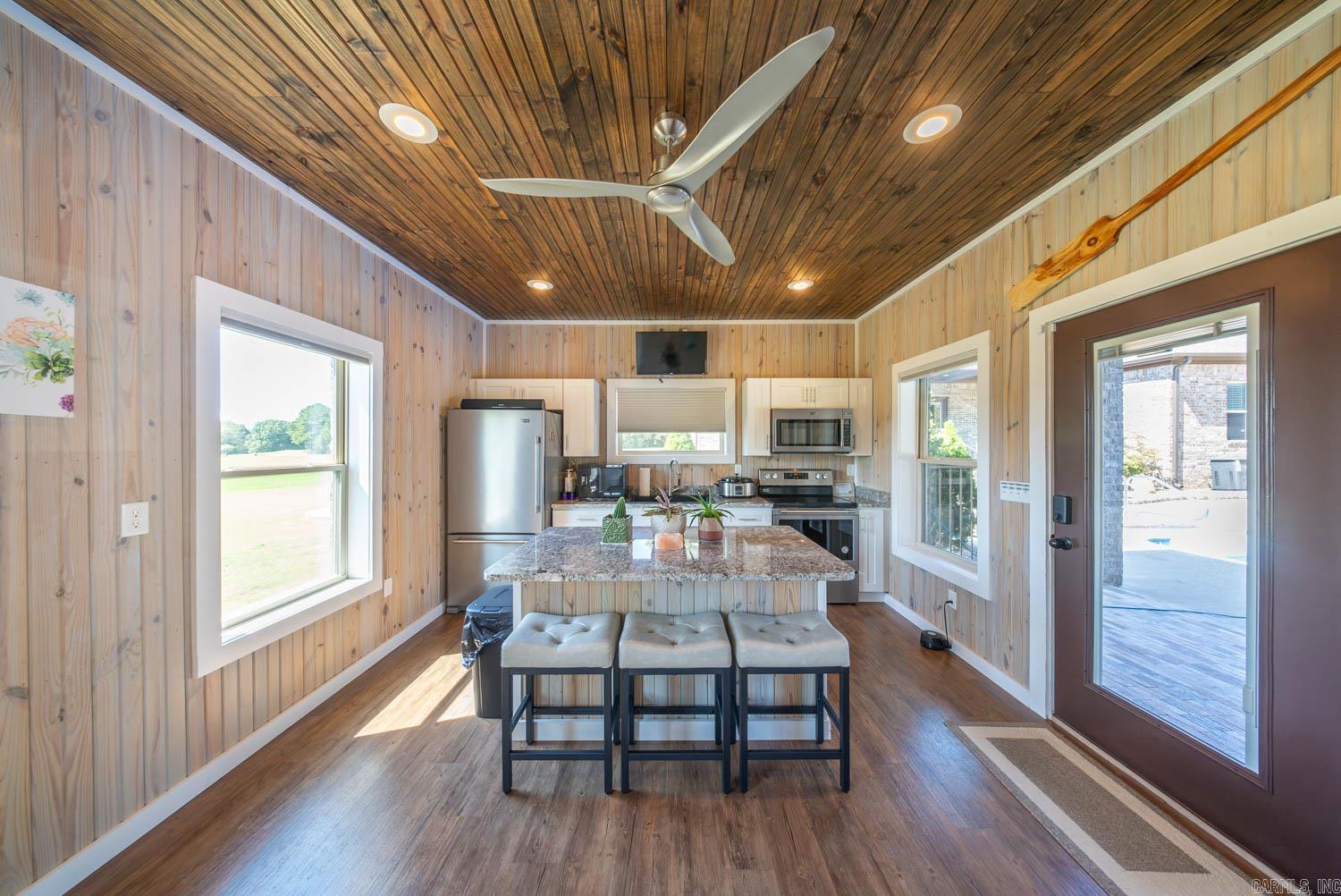735 Possom Trot Road Property Photo 4