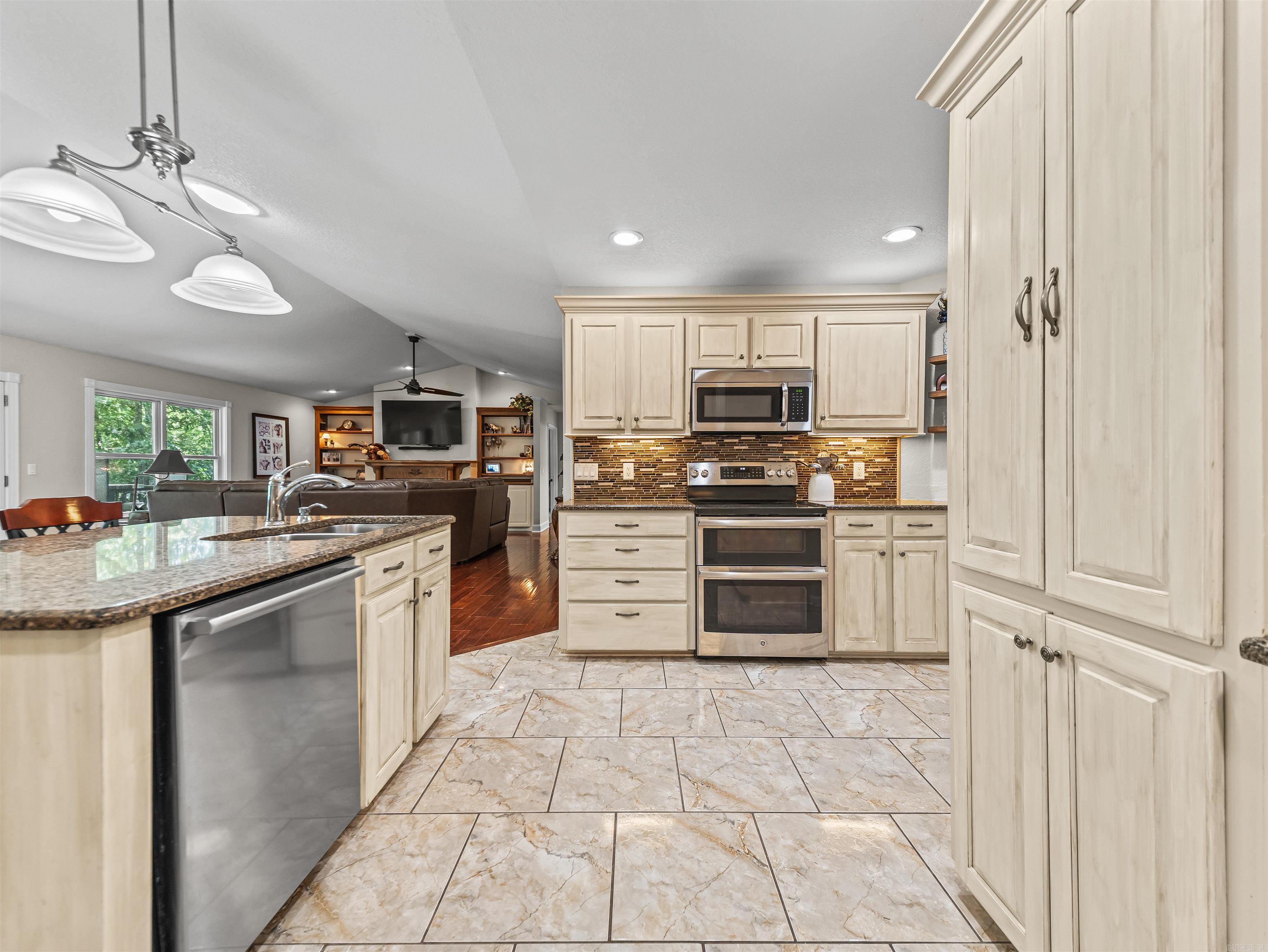 62 Asturias Drive Property Photo 13