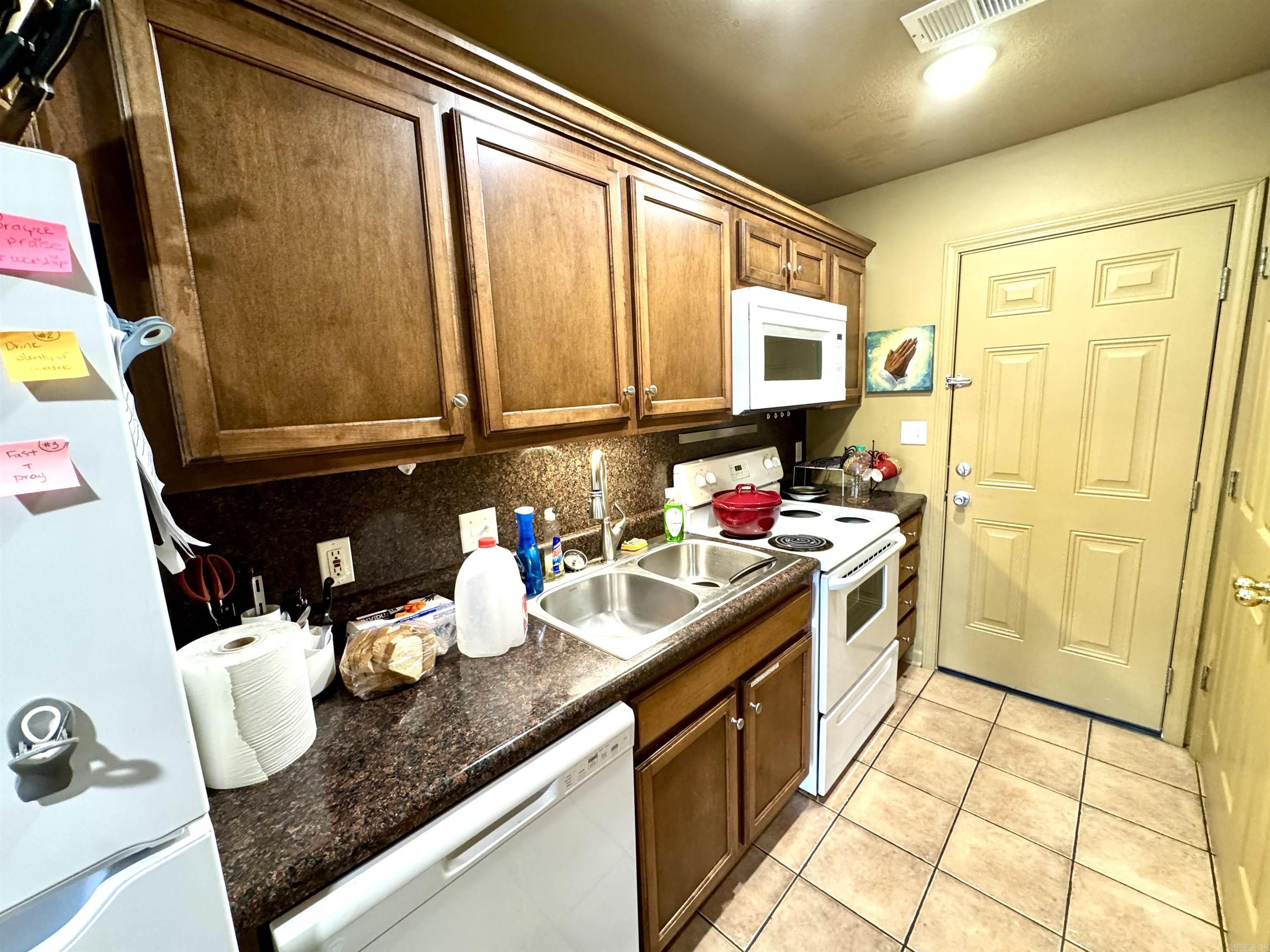 404 Scott Street Property Photo 17