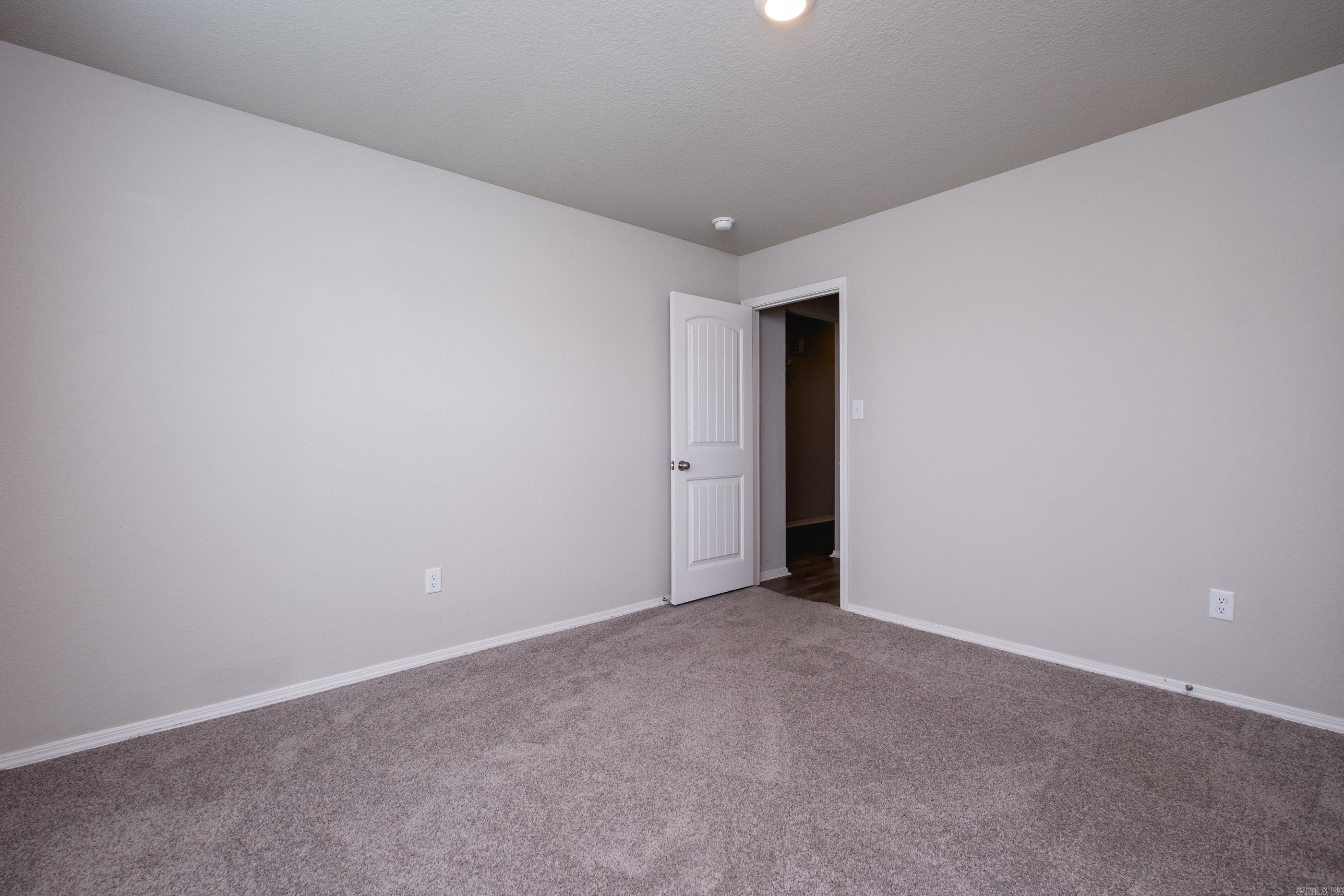 27 Curly Leaf Lane Property Photo 23