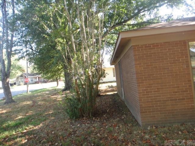 1190 Elsie Street Property Photo 4