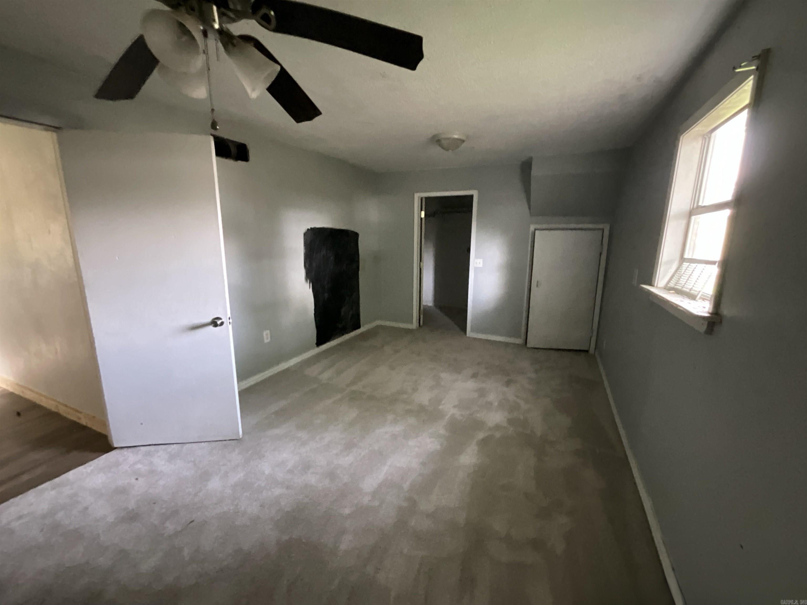 308 E Douglas Property Photo 14