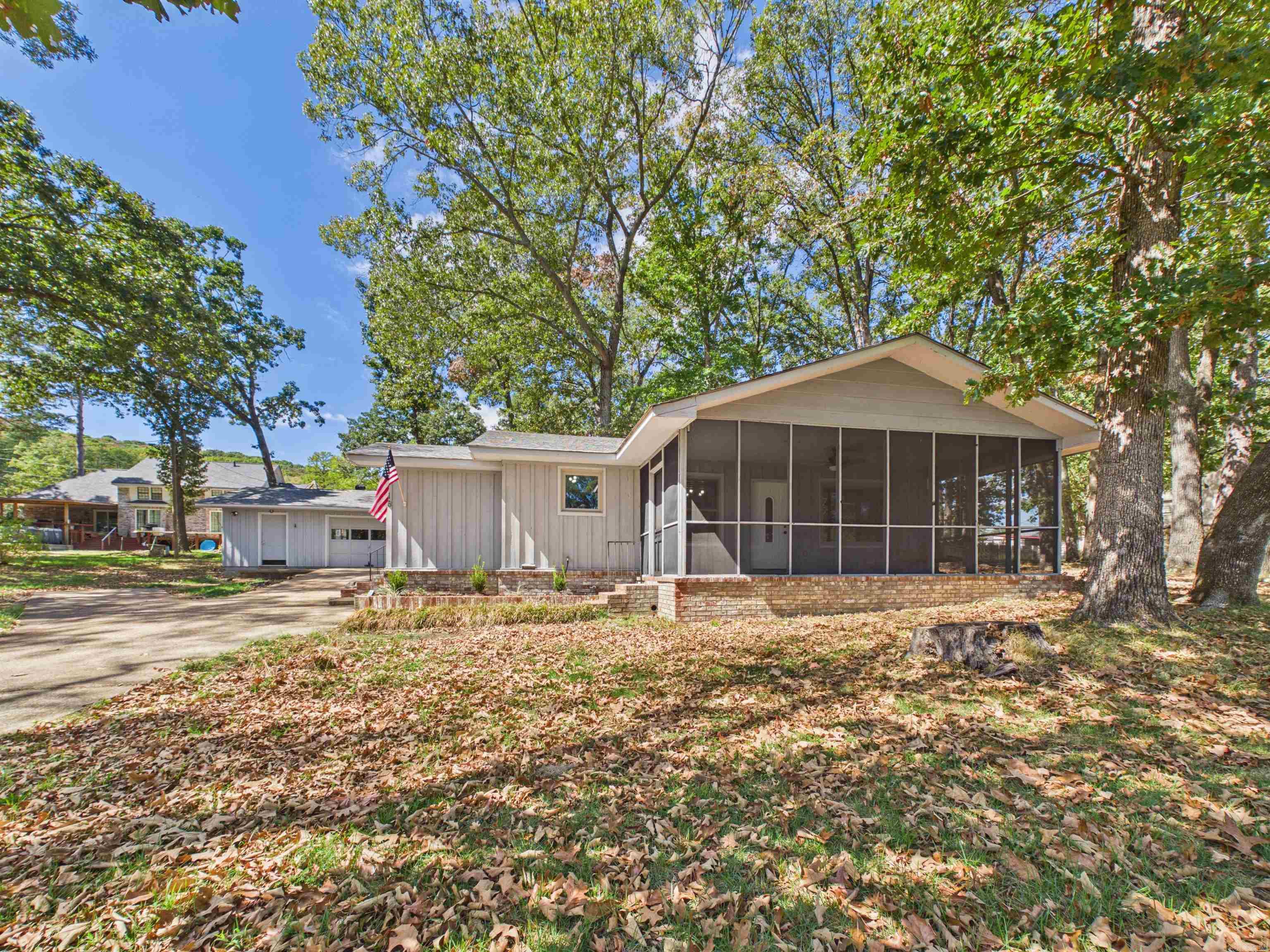 16 Redbird Dr Property Photo 2