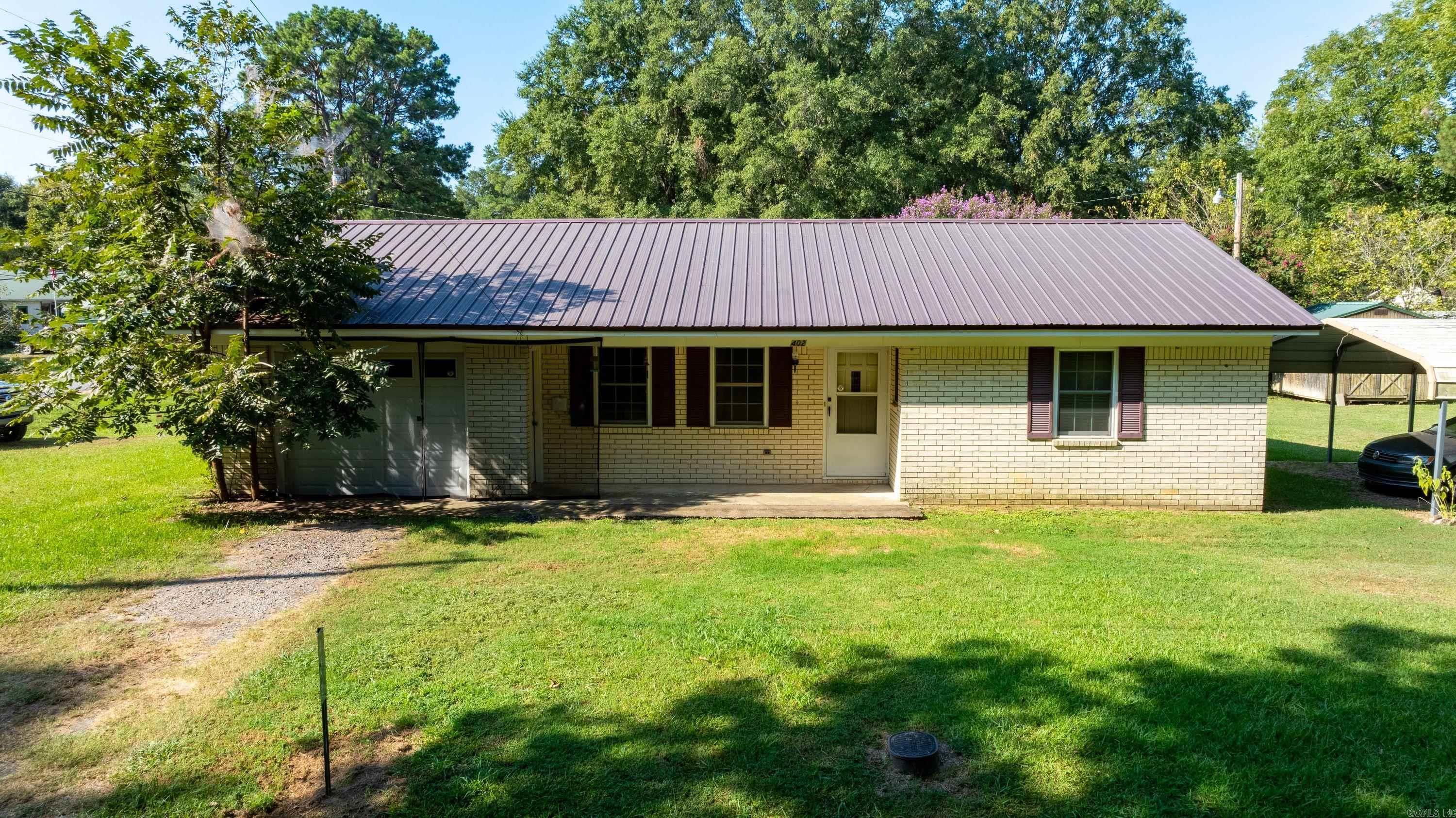 402 W Barnett Street Property Photo 2