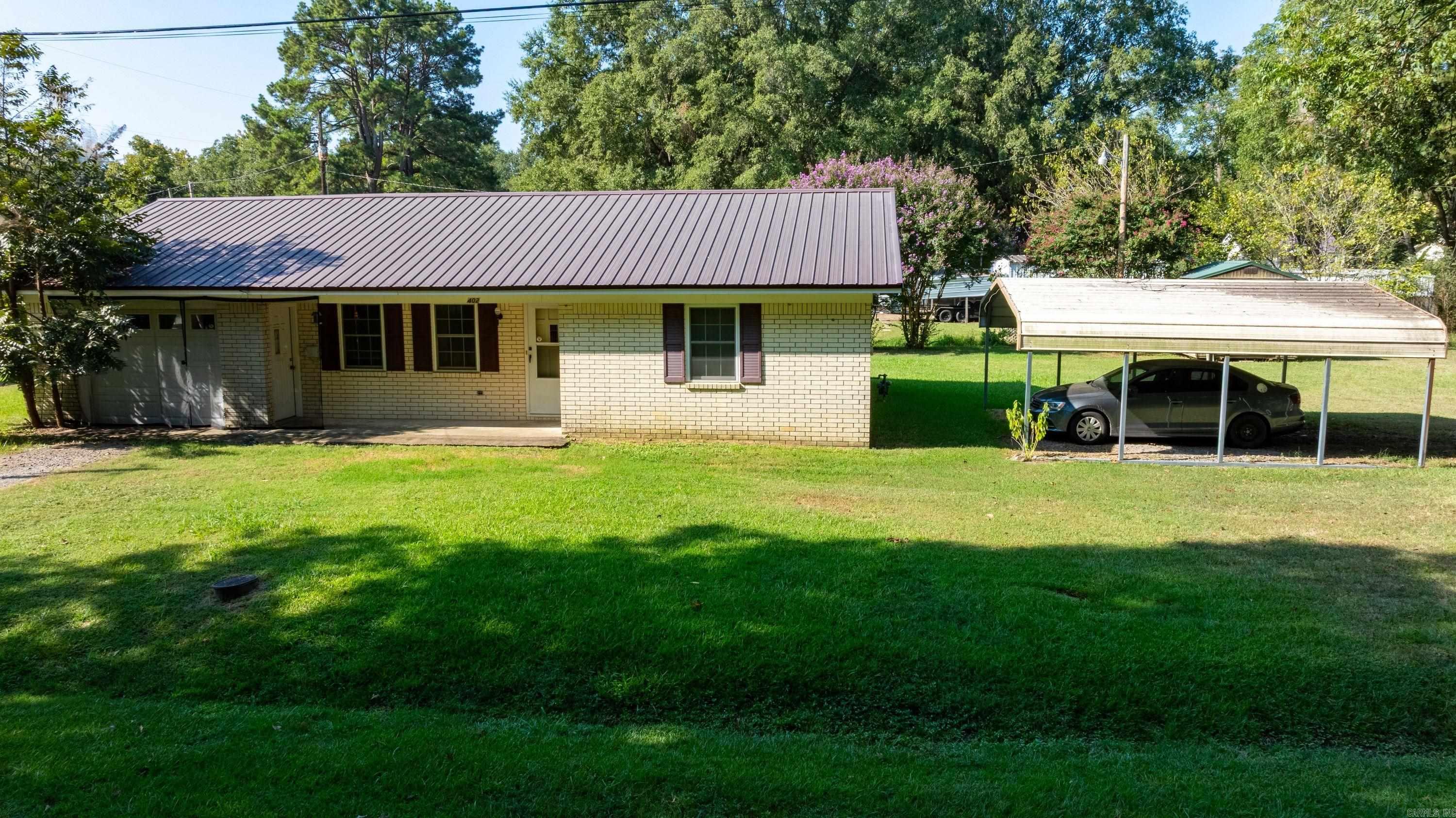 402 W Barnett Street Property Photo 5