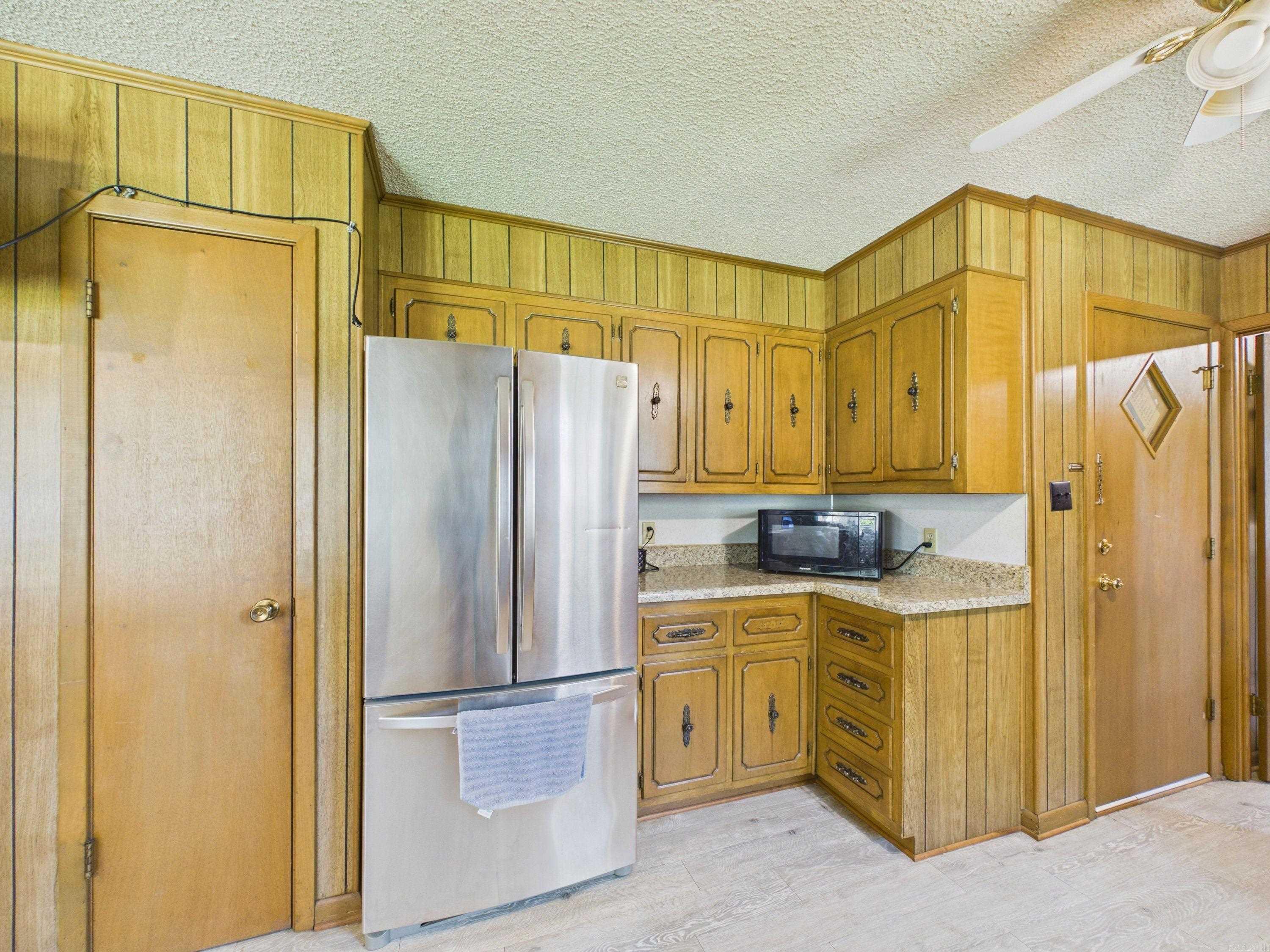 402 W Barnett Street Property Photo 11