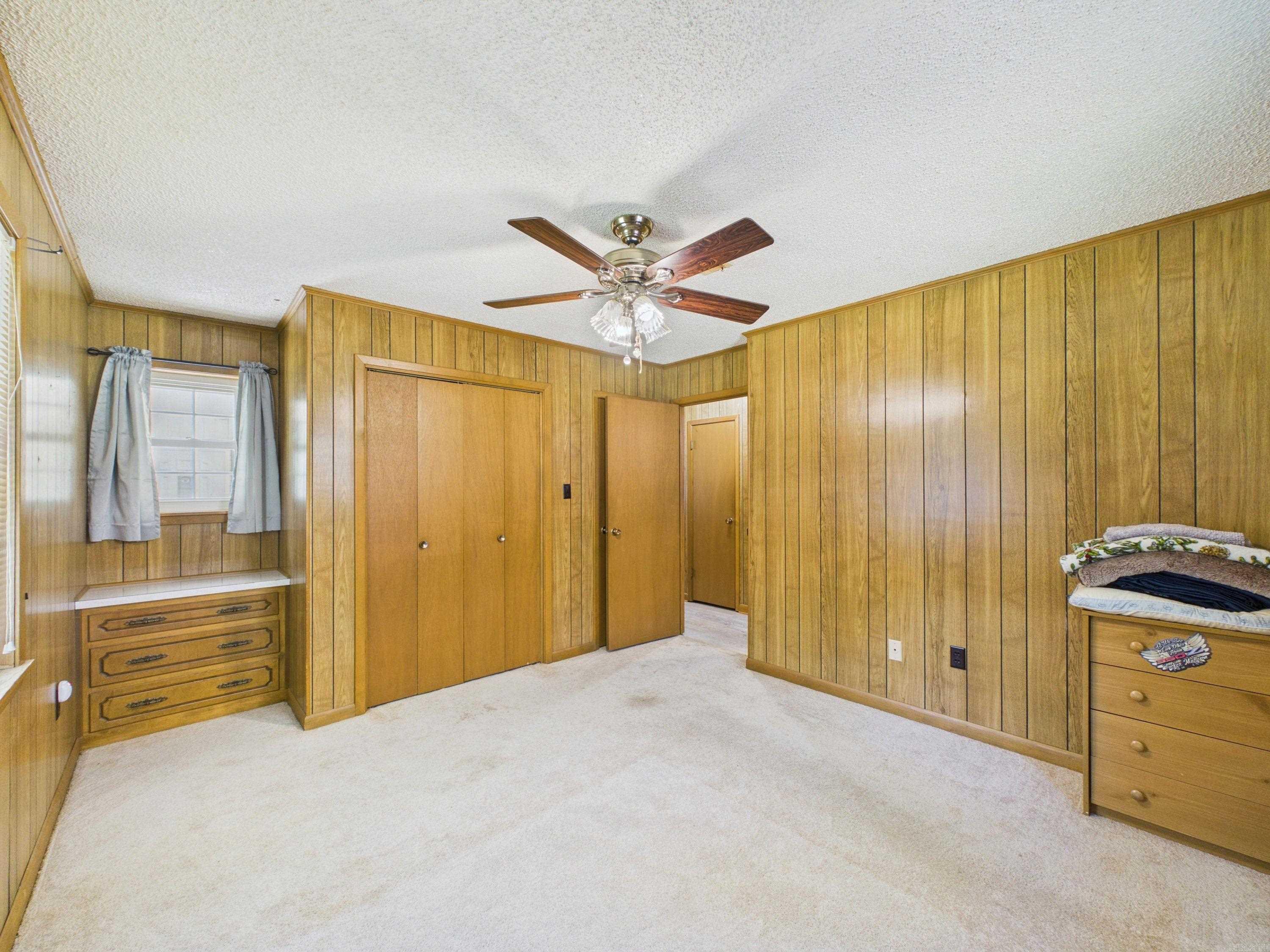 402 W Barnett Street Property Photo 13