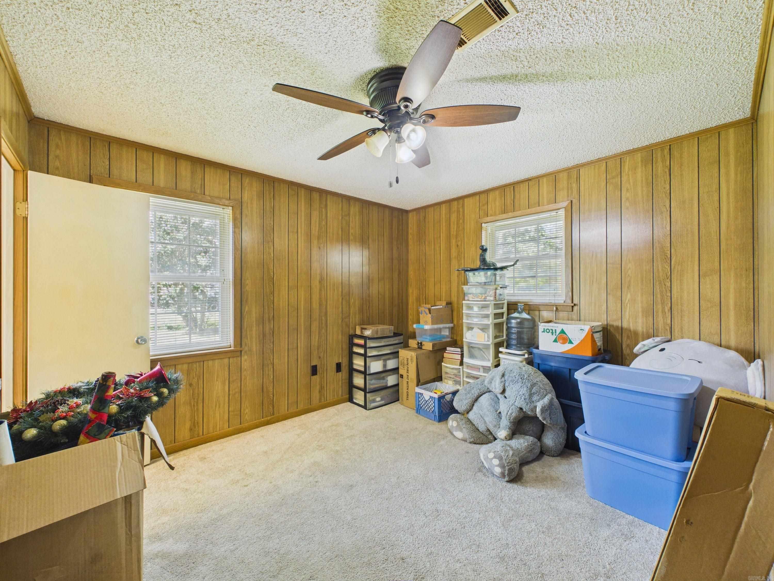 402 W Barnett Street Property Photo 16