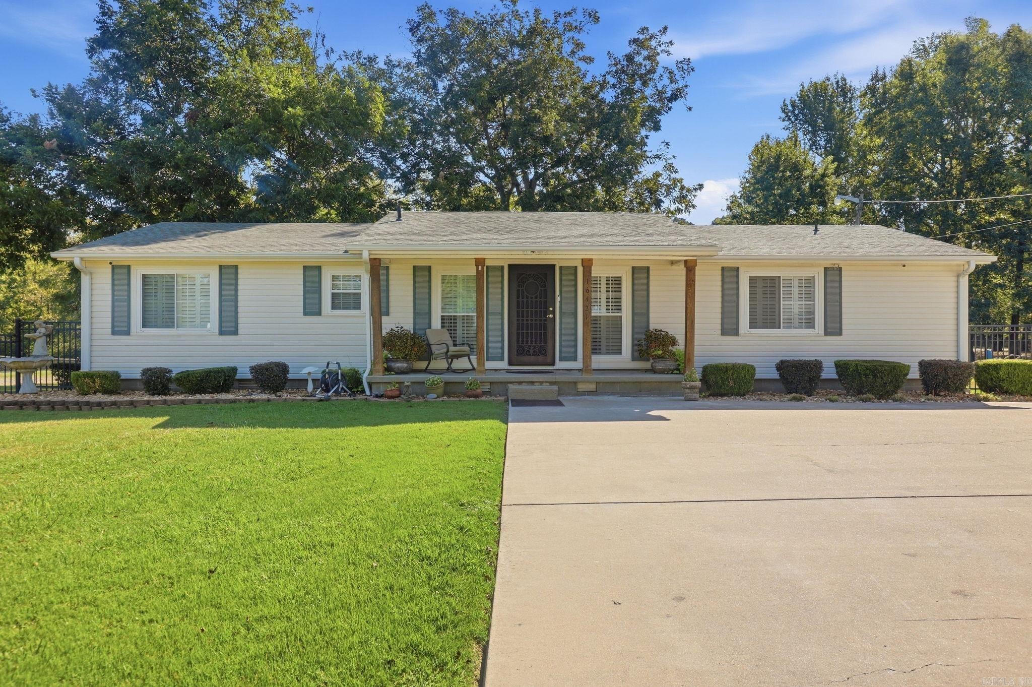 16421 Highway 365 S Property Photo 2