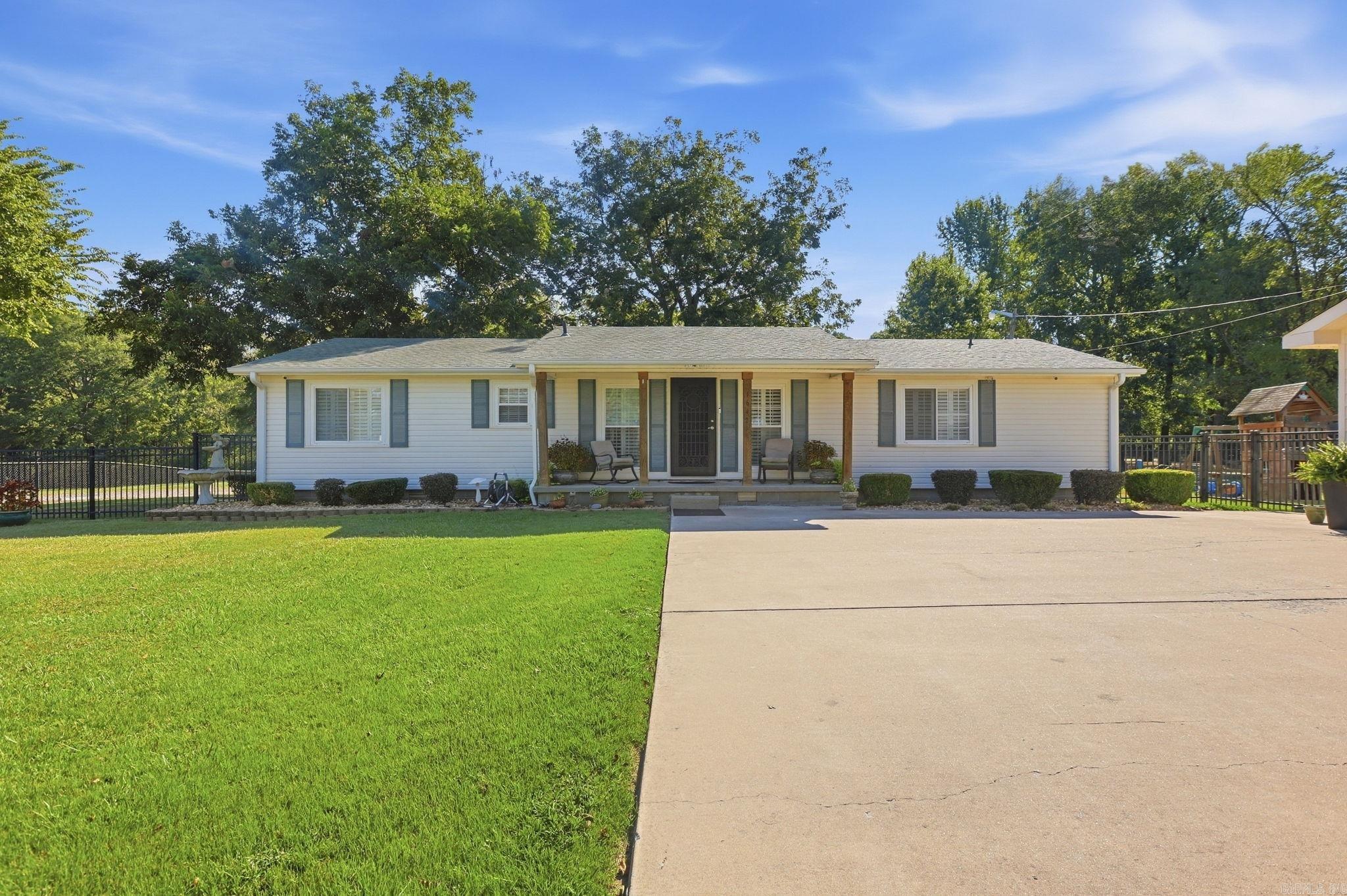 16421 Highway 365 S Property Photo 3