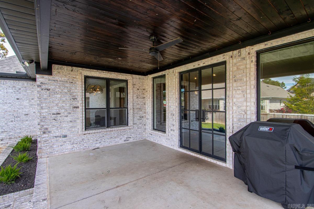 1609 Creekview Property Photo 37