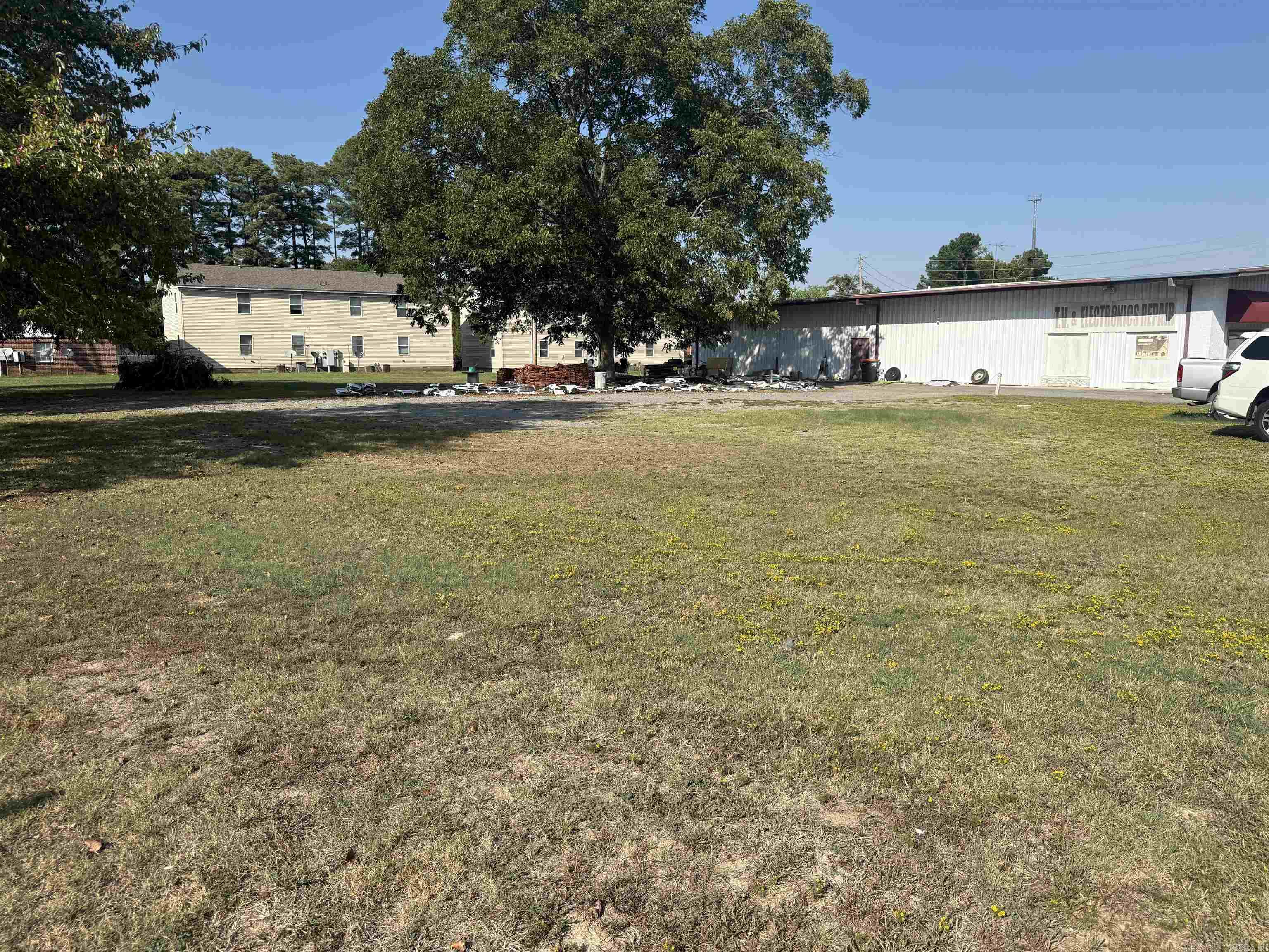 5525 Sulphur Springs Road Property Photo 2