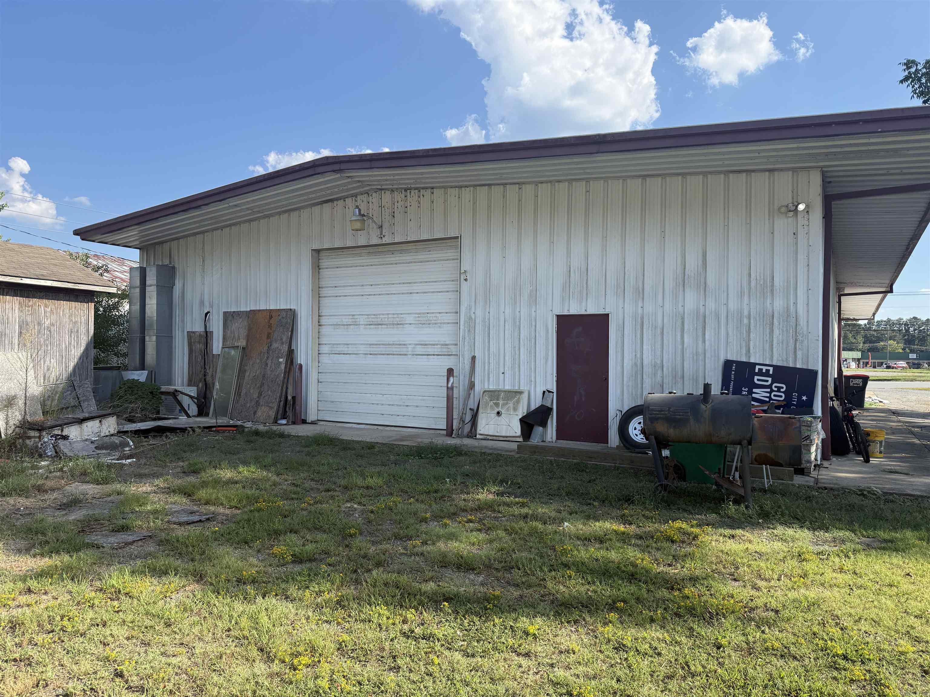 5525 Sulphur Springs Road Property Photo 4