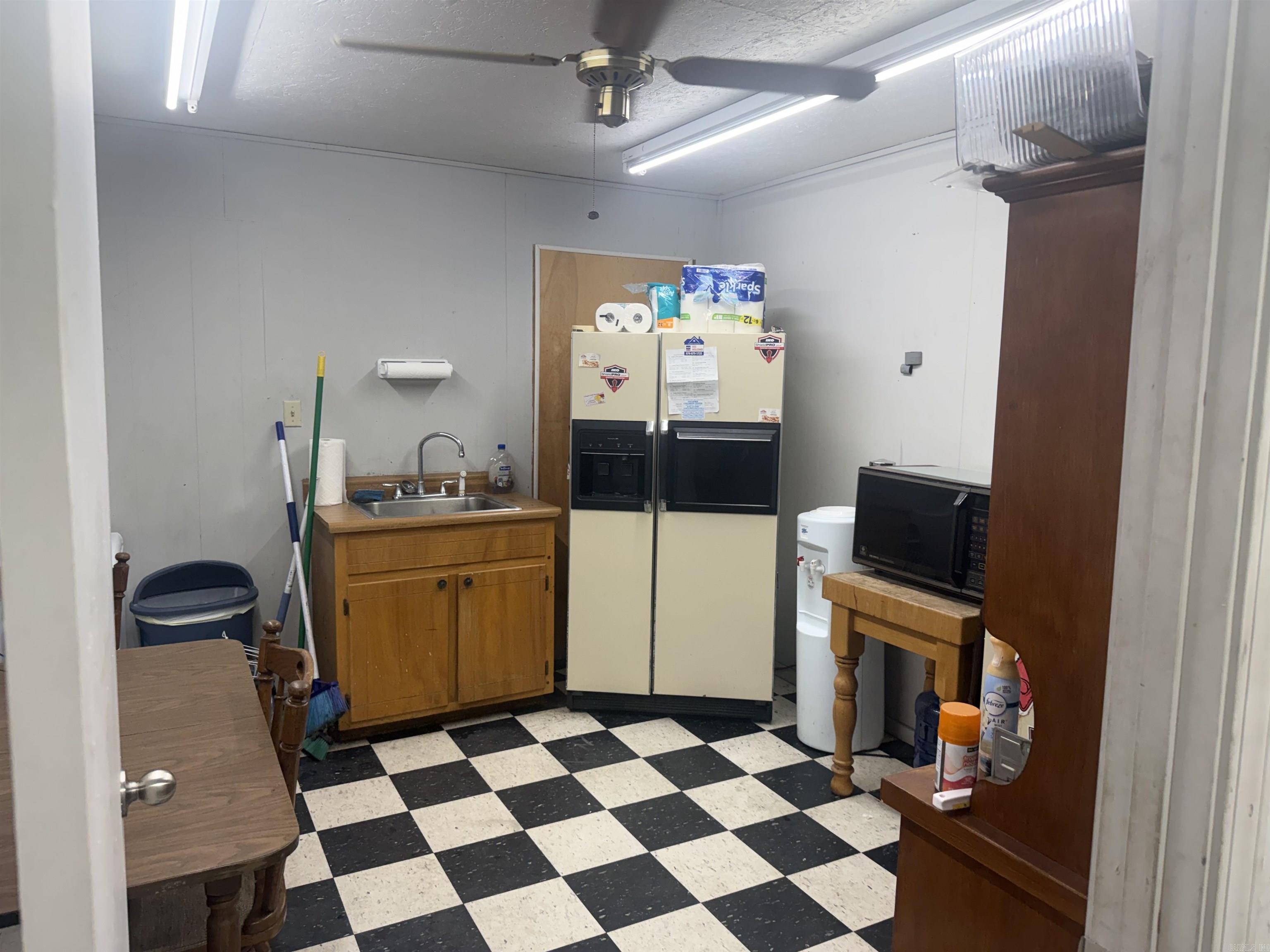 5525 Sulphur Springs Road Property Photo 12