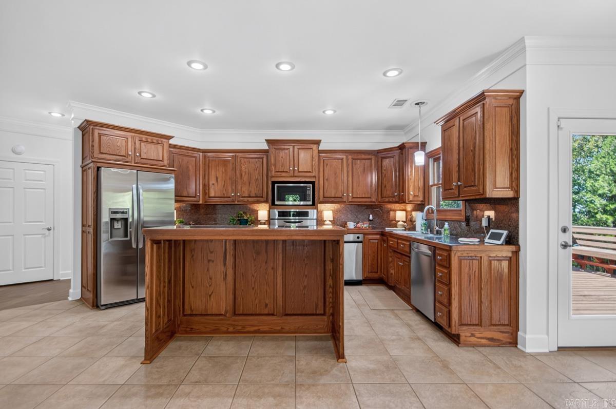 20 Latour Property Photo 19